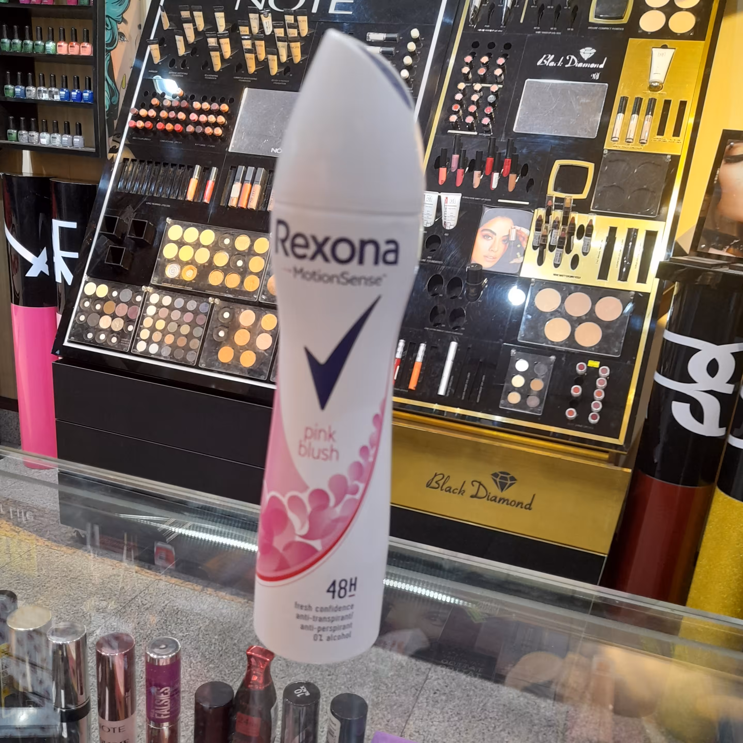 اسپری زنانه رکسونا Pink blush  حجم 200 میلی لیتر