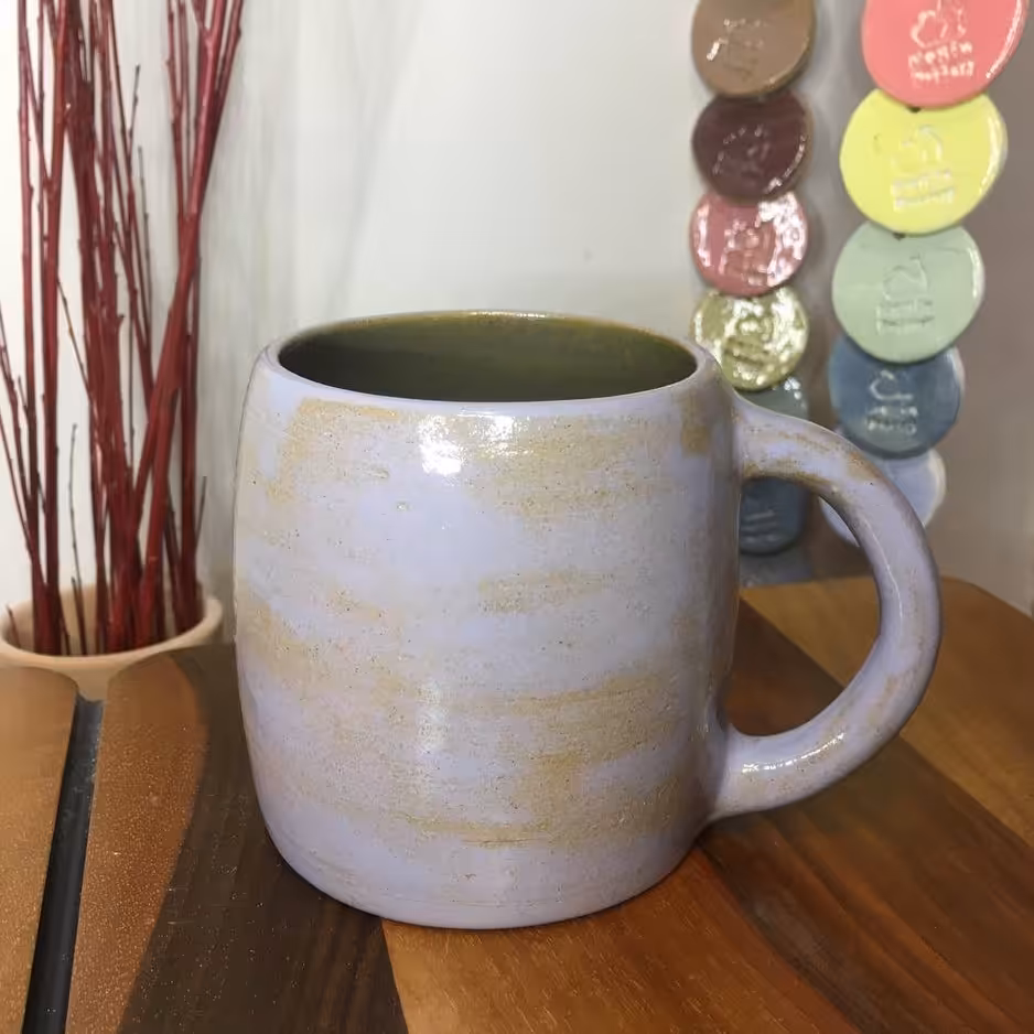 ماگ سرامیکی دست ساز ابر و بادی