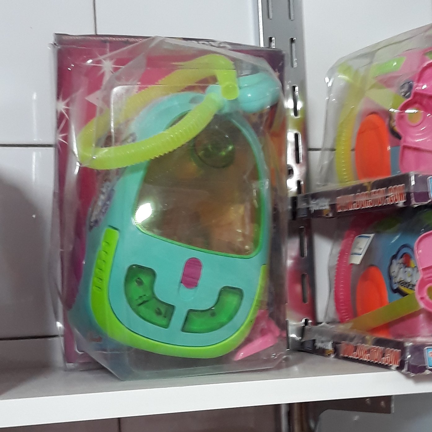 جاروبرقی کوچک باطری