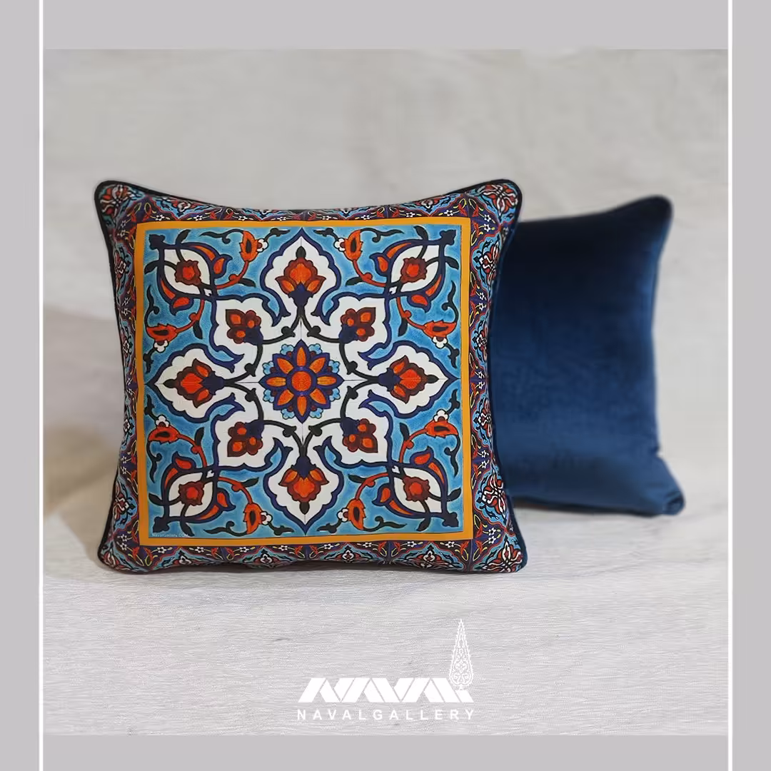 رویه کوسن نگین مخمل ضخیم40 در 40مربع
با نوار مغزی مخملی و زیپ محکم 
کاملا قابل شستشو