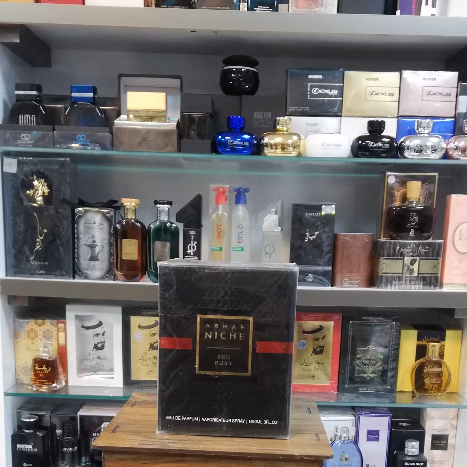 ARMAF - Niche Red Rubyعطر ادکلن 
آرماف نیش رد روبی (رد رابی)
زنانه