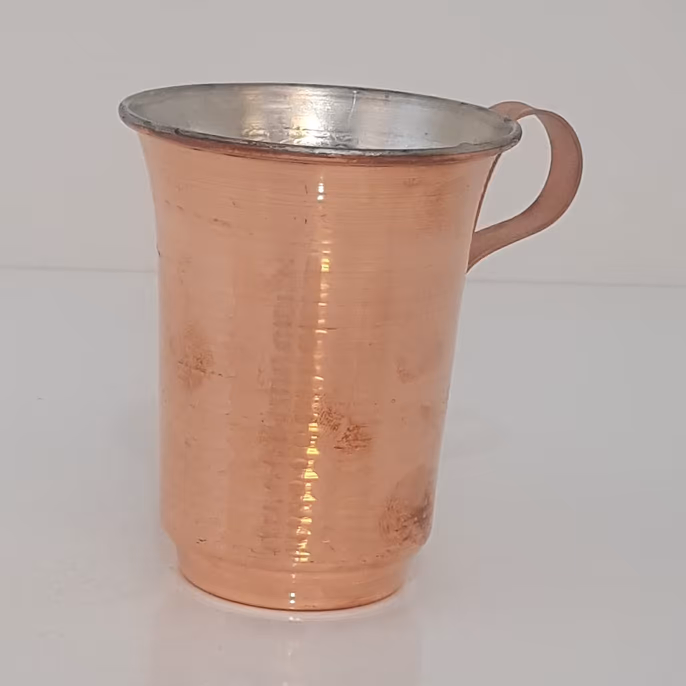 لیوان دسته دار 
