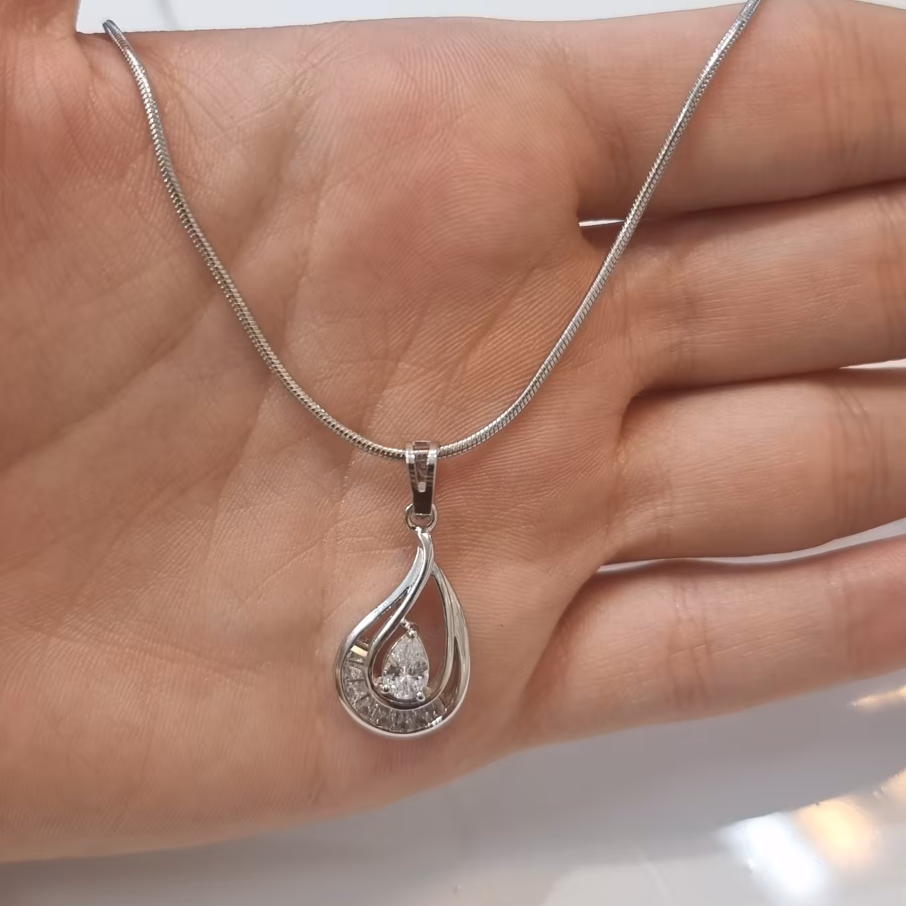 آویز پلاک 1. برند ژوپینگ. کیفیت عالی(گالری ویداس )بدلیجات 