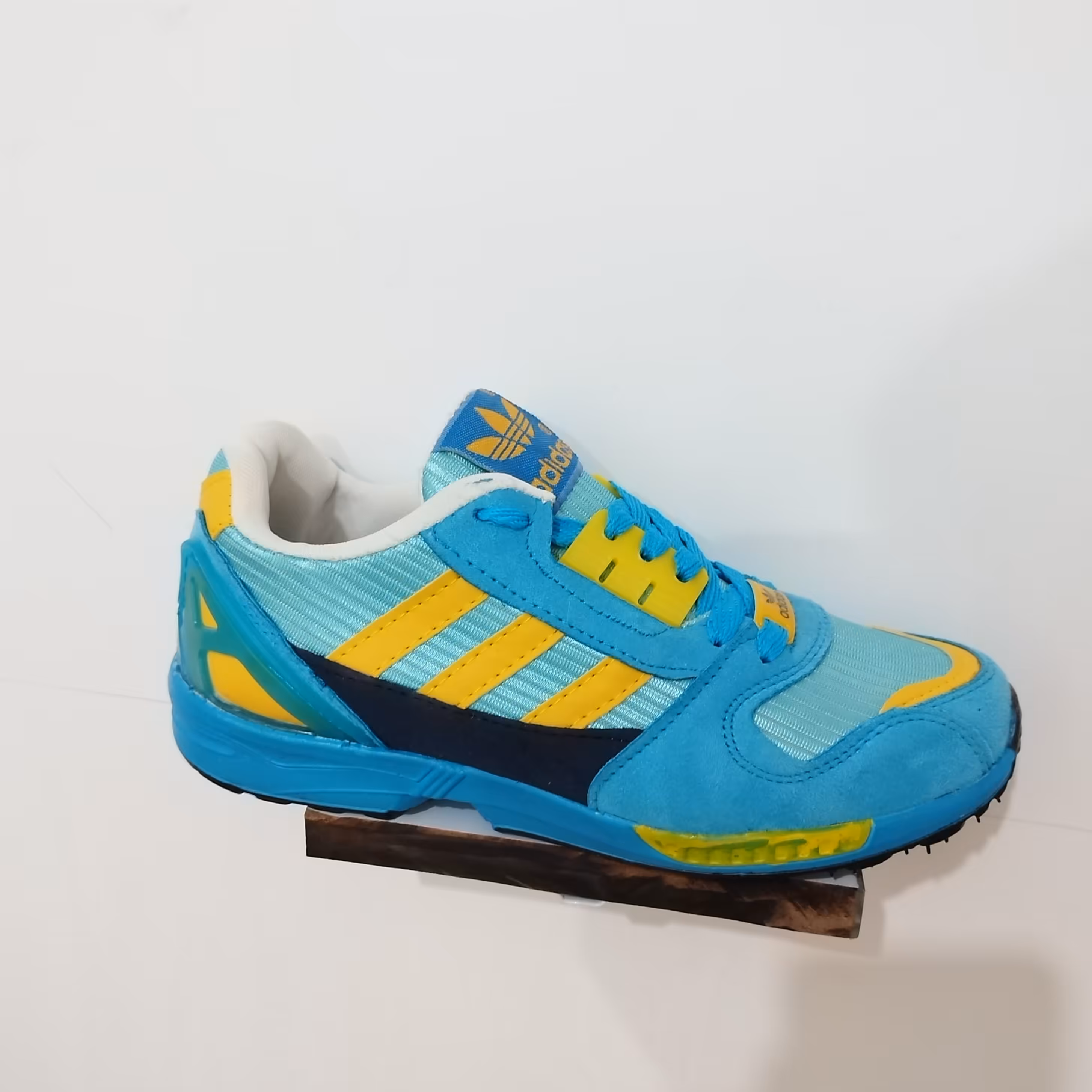 کفش اسپرت پسرانه و دخترانه زد ایکس 8000 رنگ آبی 