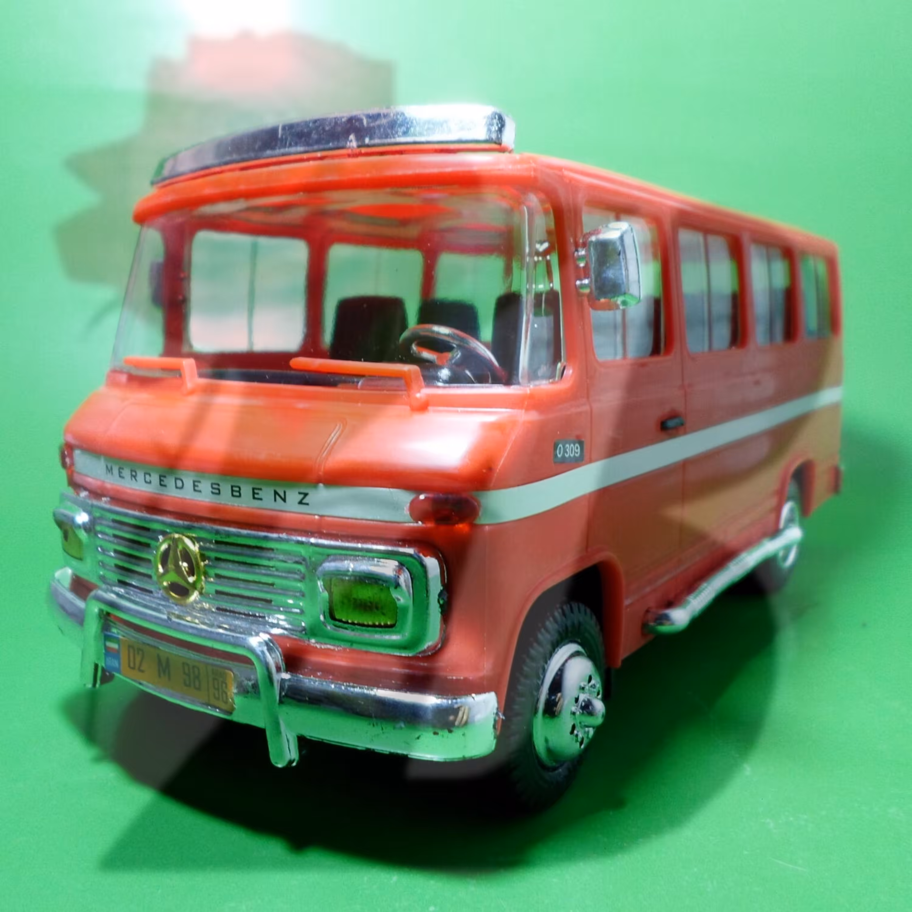 اسباب بازی مینی بوس بنز 