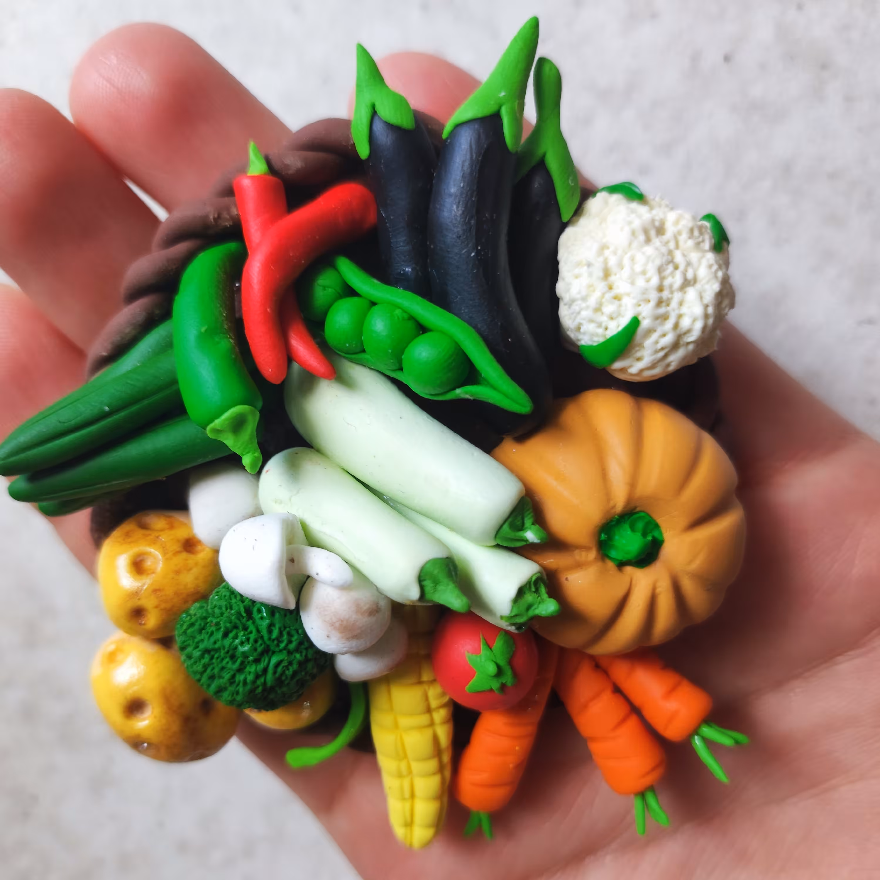 مگنت  خمیری سبد سیفی جات