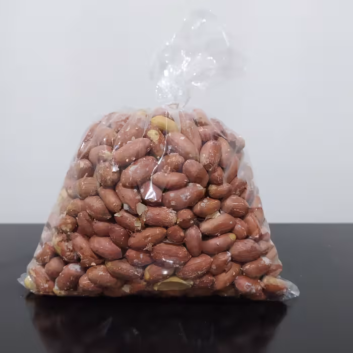 بادام زمینی ترد و تازه آستانه اشرفیه (بسته نیم کیلویی)