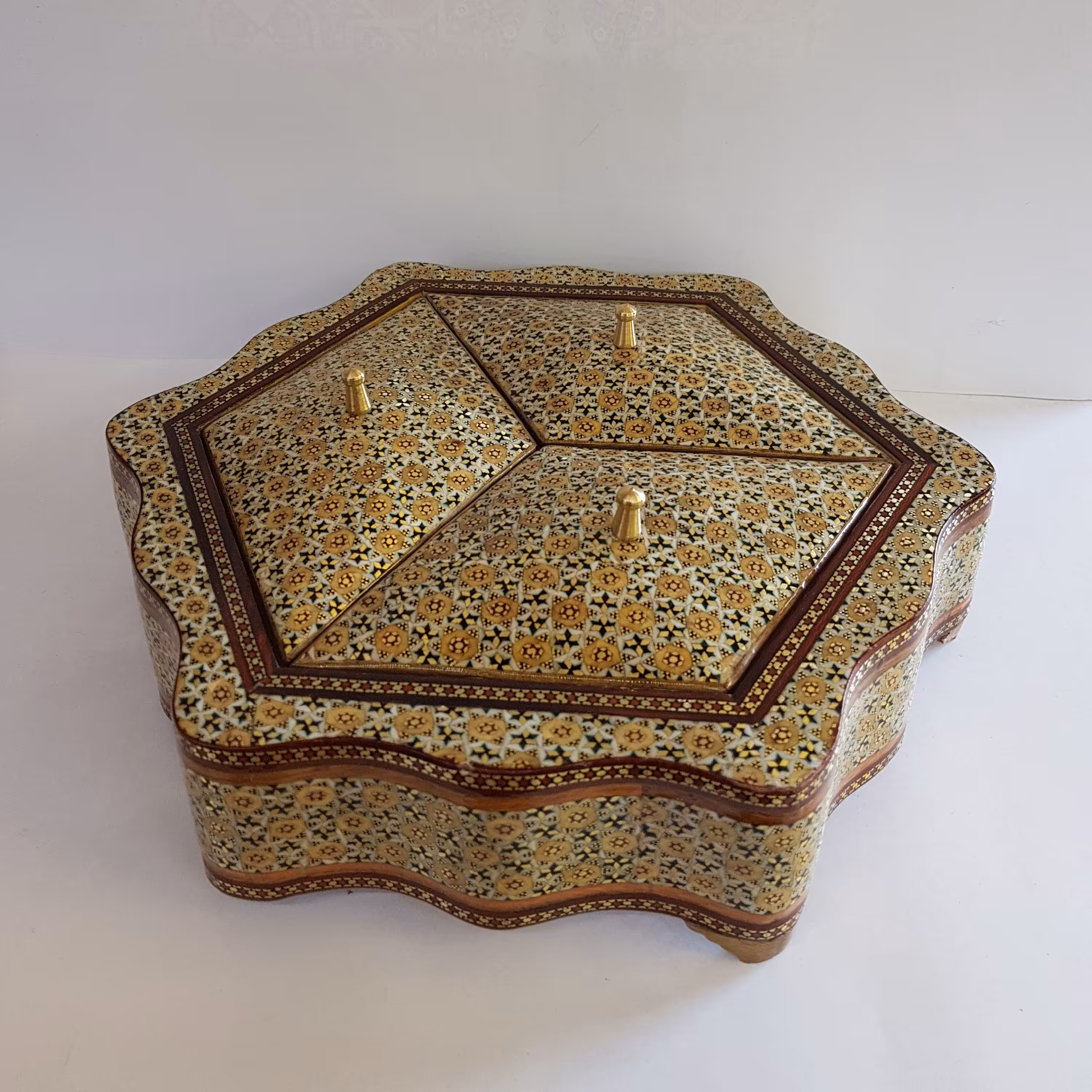 شکلات خوری 3 درب دو دالبر