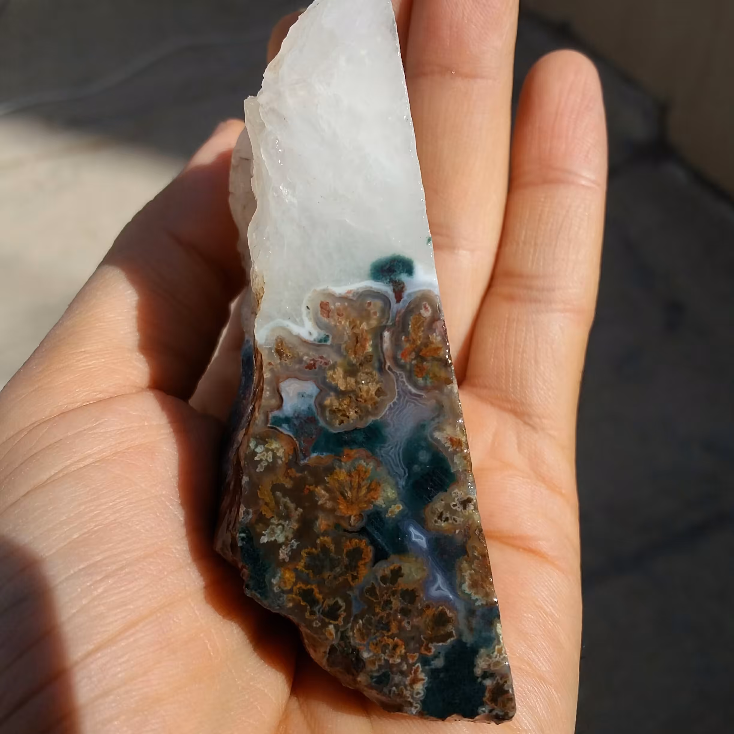 اسلایس سنگ راف عقیق شجر شکوفه 7رنگ خارق العاده تکرار نشدنی 100 در 100 طبیعی شااا اهکار خلقت تابلو نقاشی طبیعی
بی نظیر
