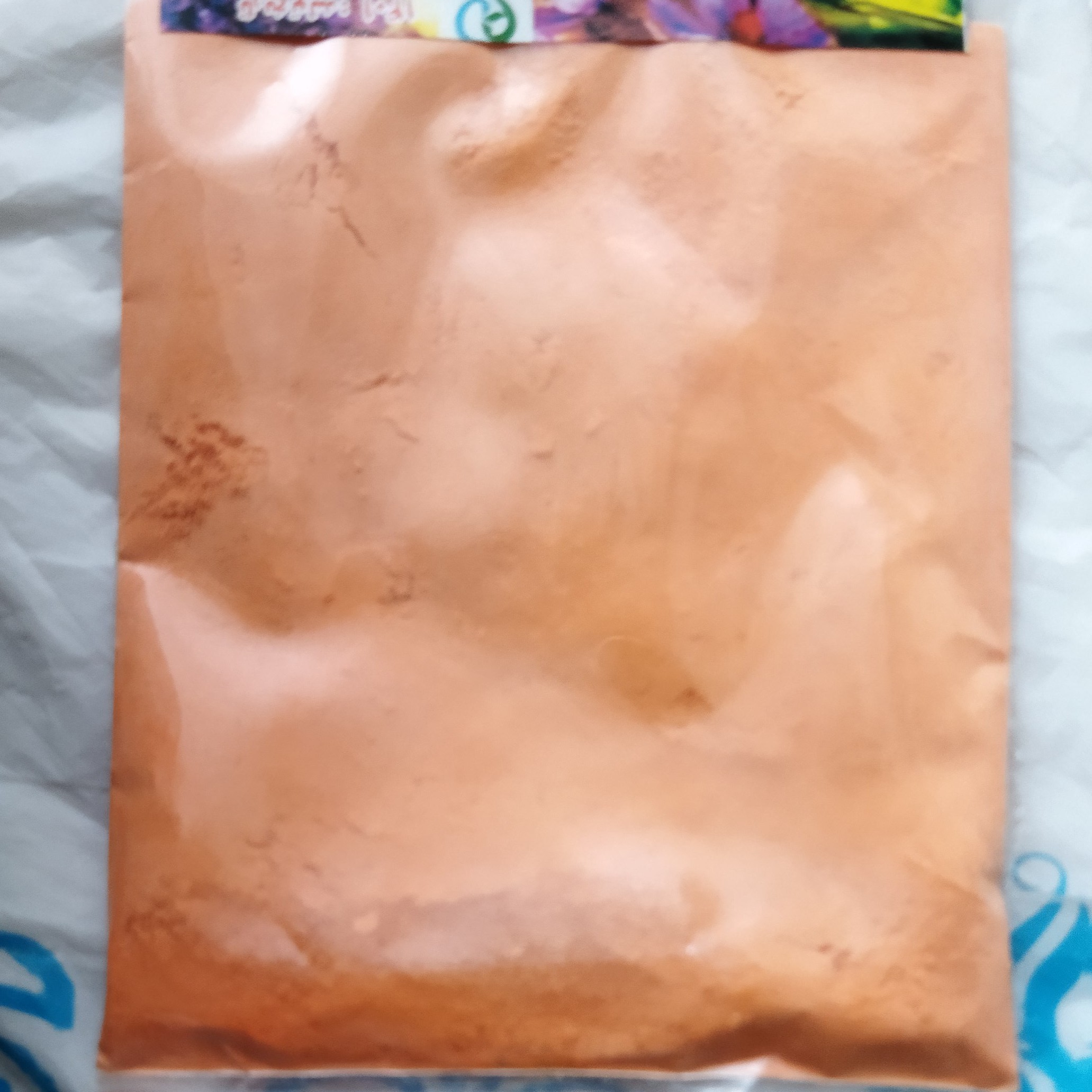 پودر زعفران طبیعی با بوی زعفران و رنگ دهی عالی