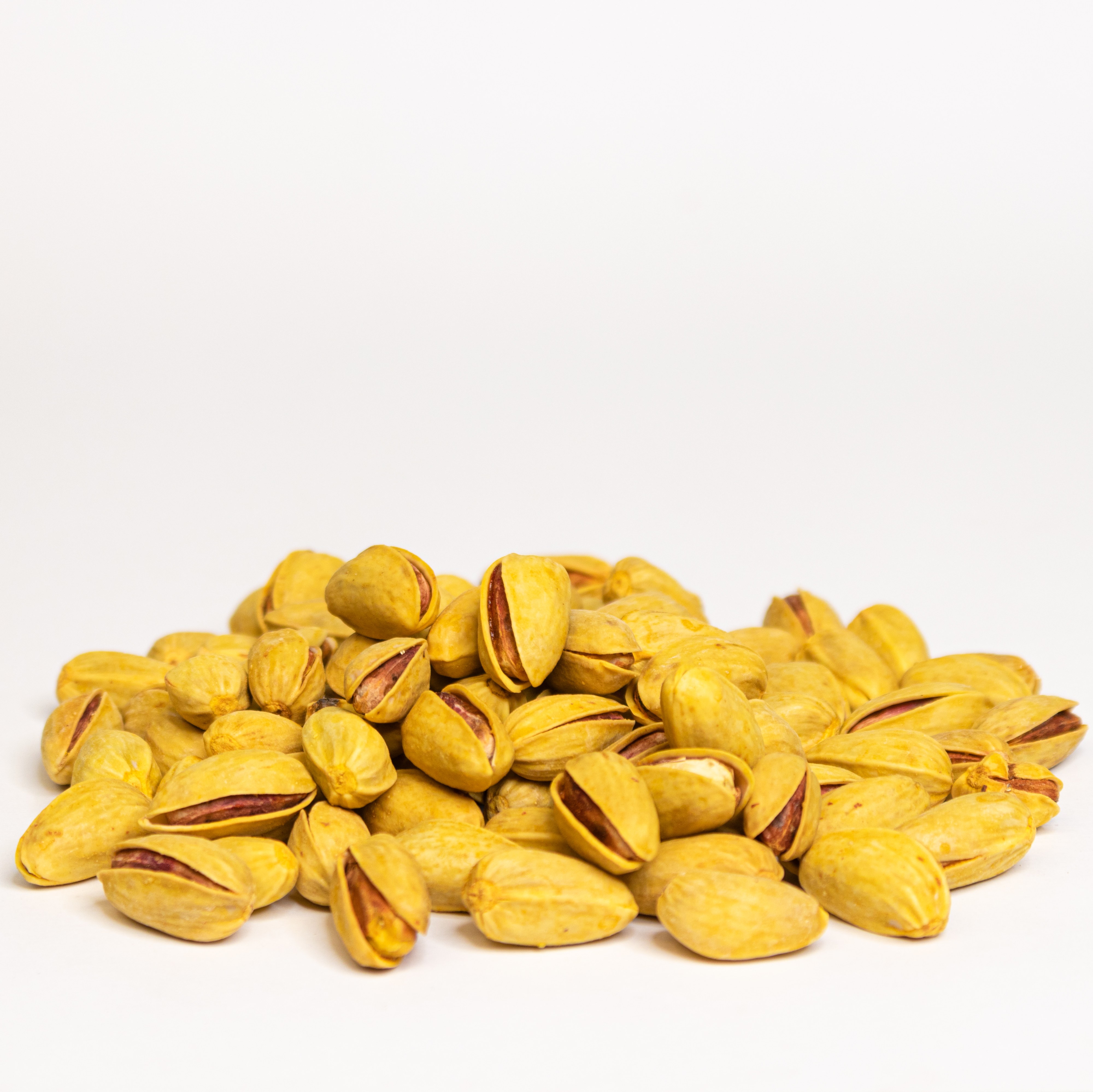 پسته خودمونی شور زعفرانی 400 گرمی ( 00025 )
