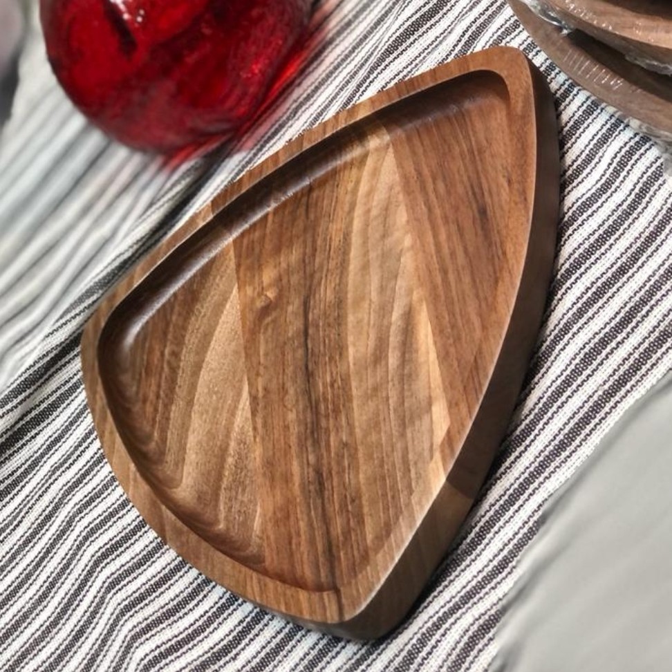 پیش دستی مثلث چوبی
