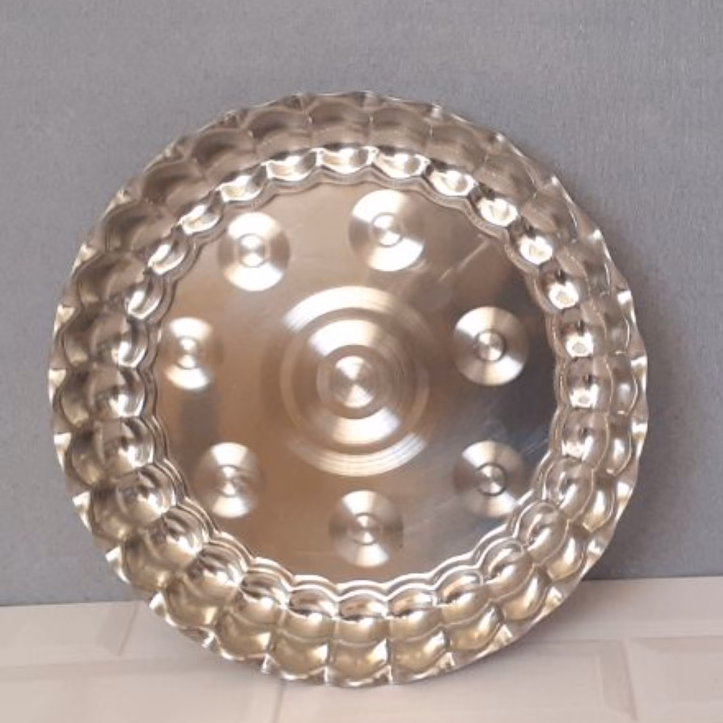 سینی سایز 30 طرح استیل   لبه کنگره ورق ضخیم با طرحی بسیار زیبا                