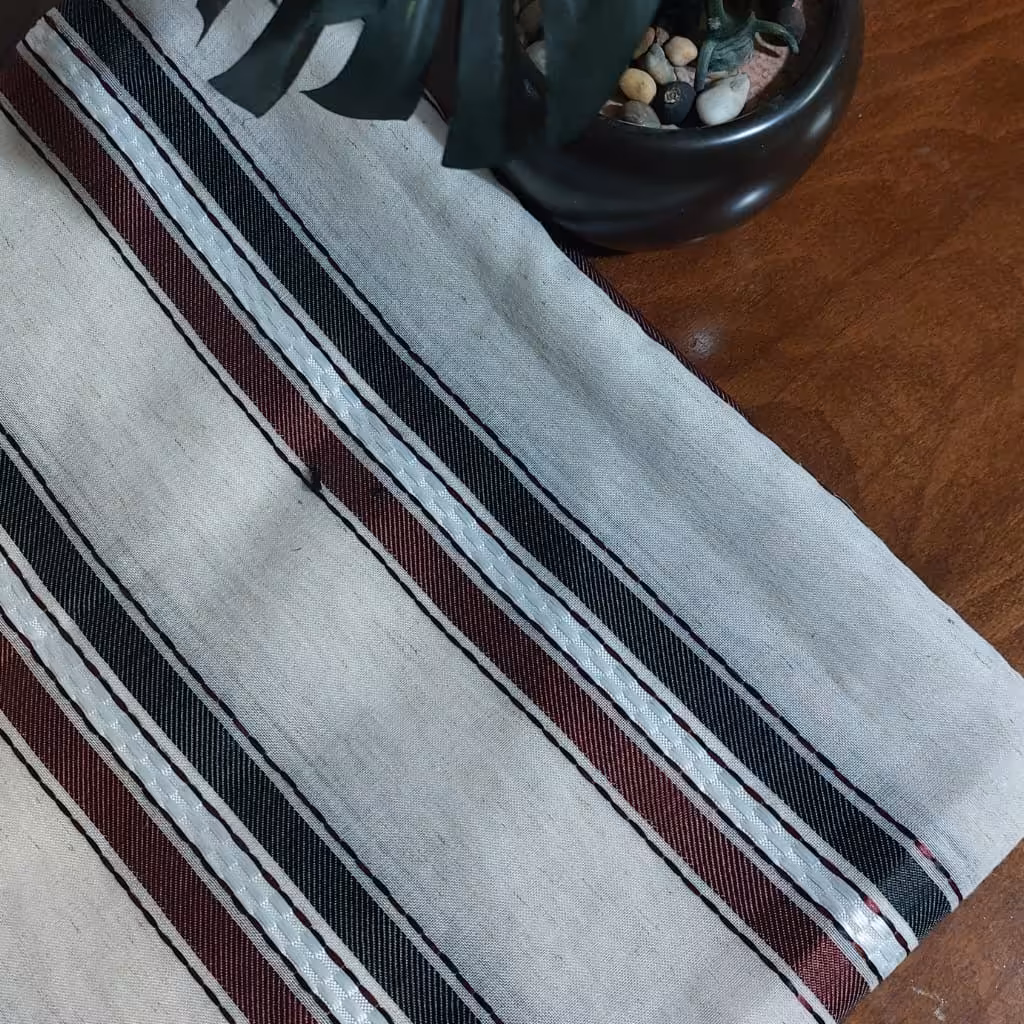 پارچه نخی 
120سانت در150قیمت برای کلش .کمی بدن نماست