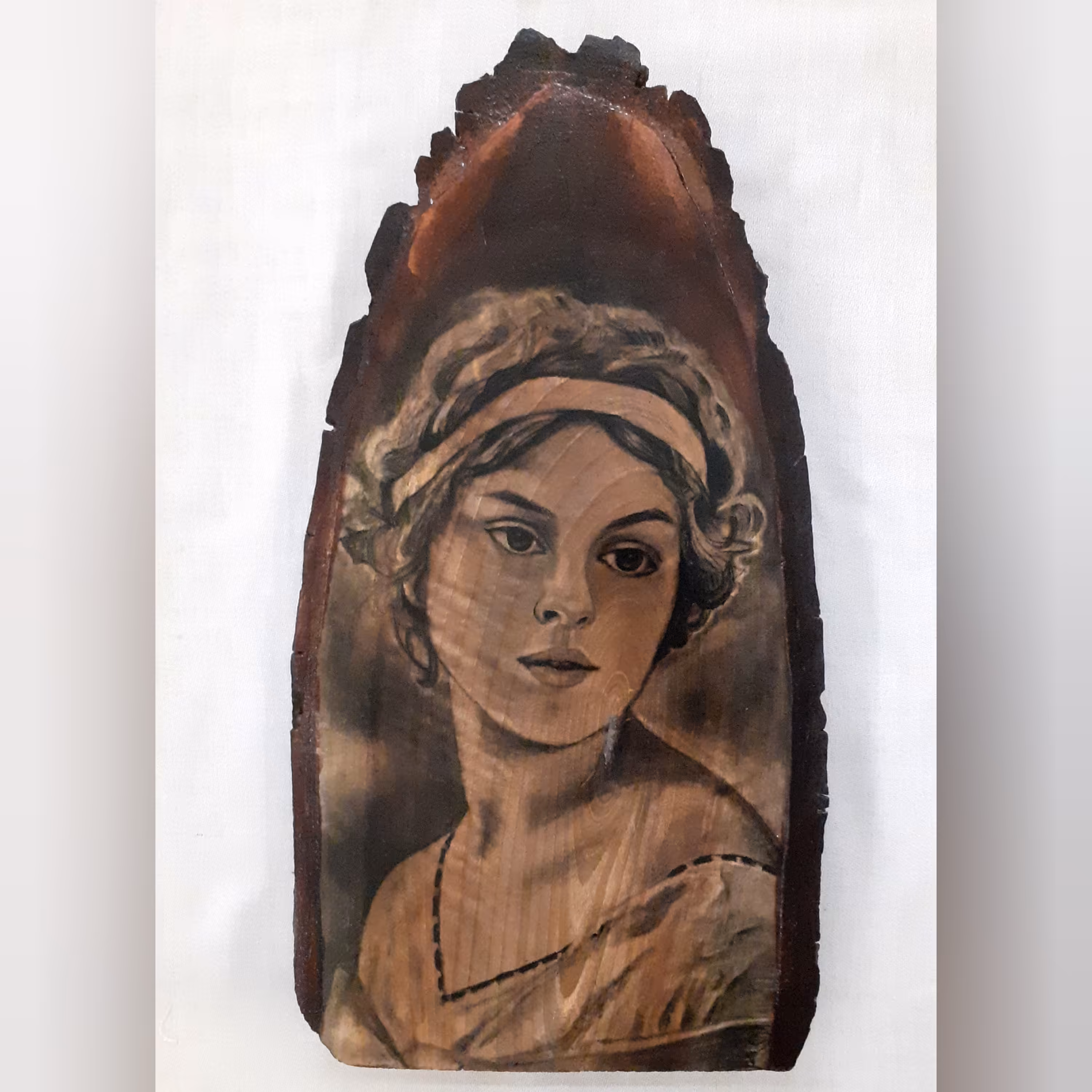 نقاشی سیاه قلم روی چوب وزن1کیلوابعاد20در40