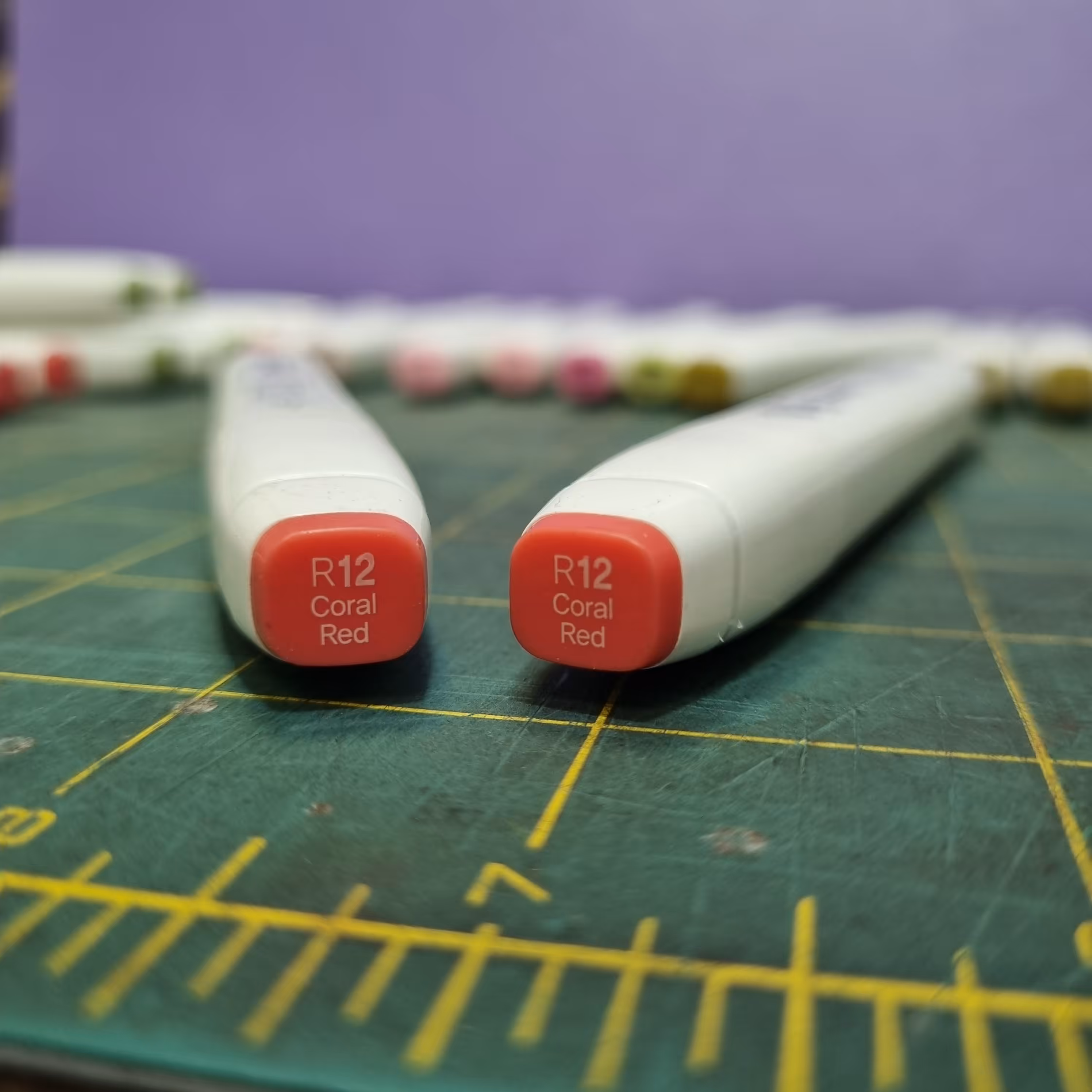 ماژیک براش دو سر تاچ Coral Red کد R 12