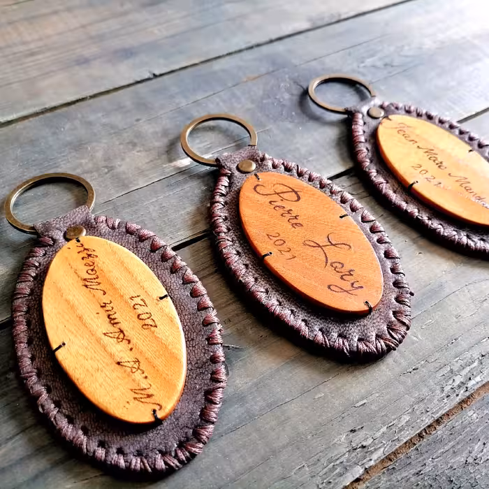 جاسوییچی تلفیقی چوب و چرم با متریال کاملا طبیعی چوب  و چرم طبیعی