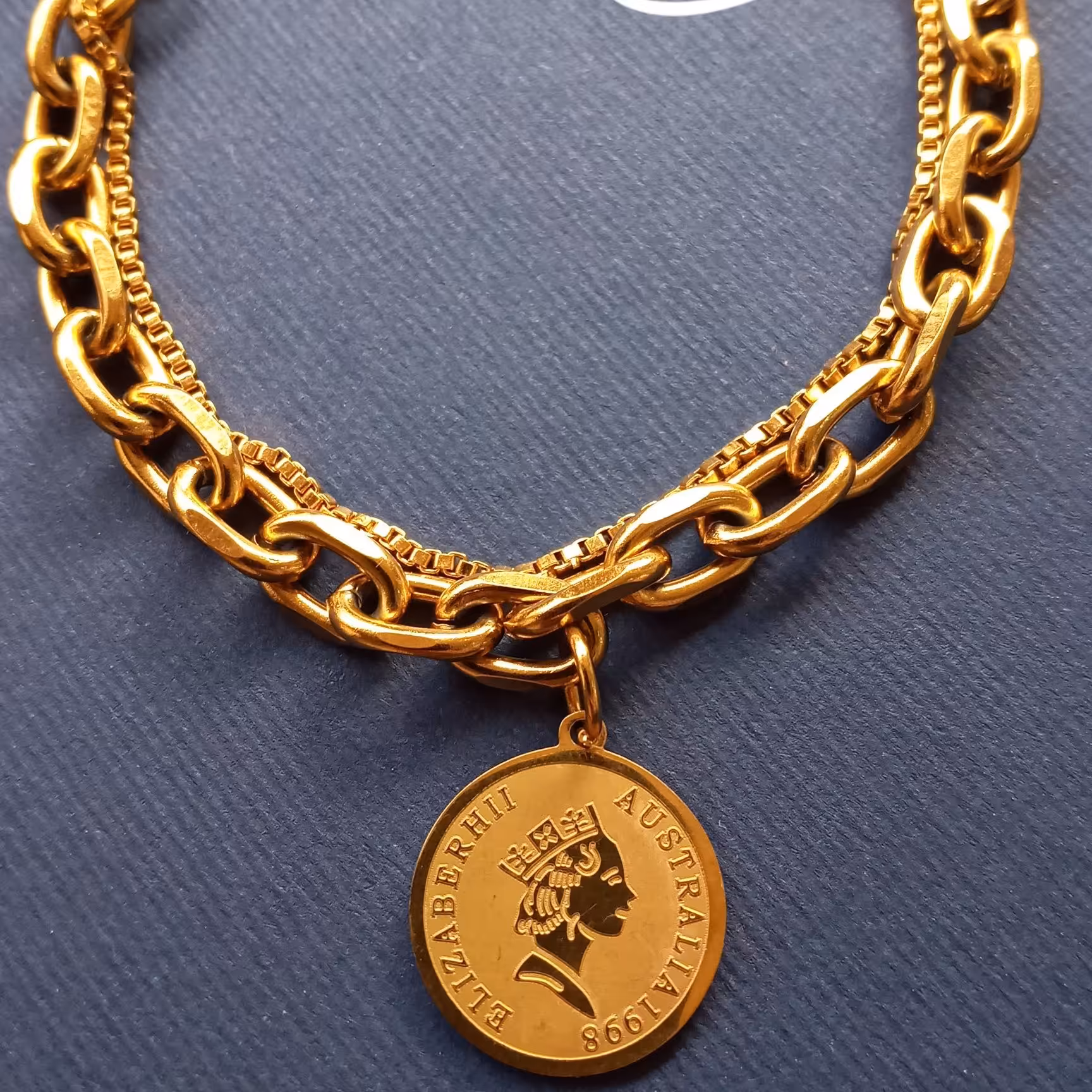 دستبند الیزابت  استیل ، رنگ ثابت ، ضدحساسیت ، قابلیت تغییر زنجیر ، تغییر قفل