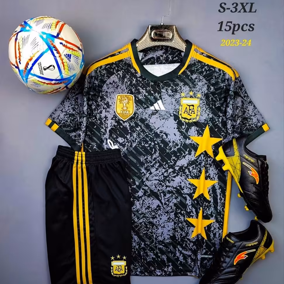 کیت با شورت  باشگاهی و ملی تیم ملی آرژانتین سه ستاره طرح جدید طلایی