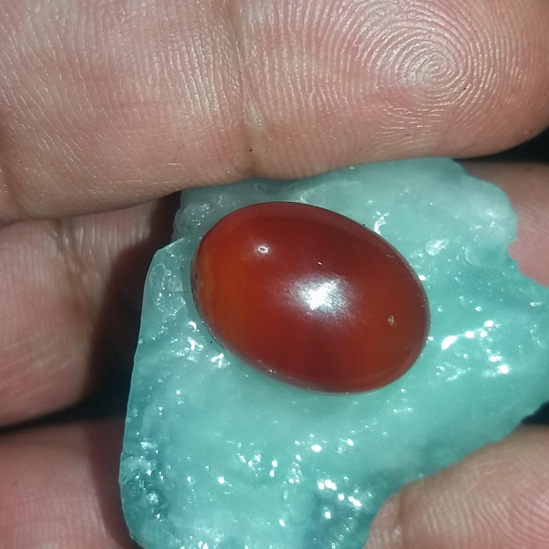 نگین عقیق اصل معدنی 