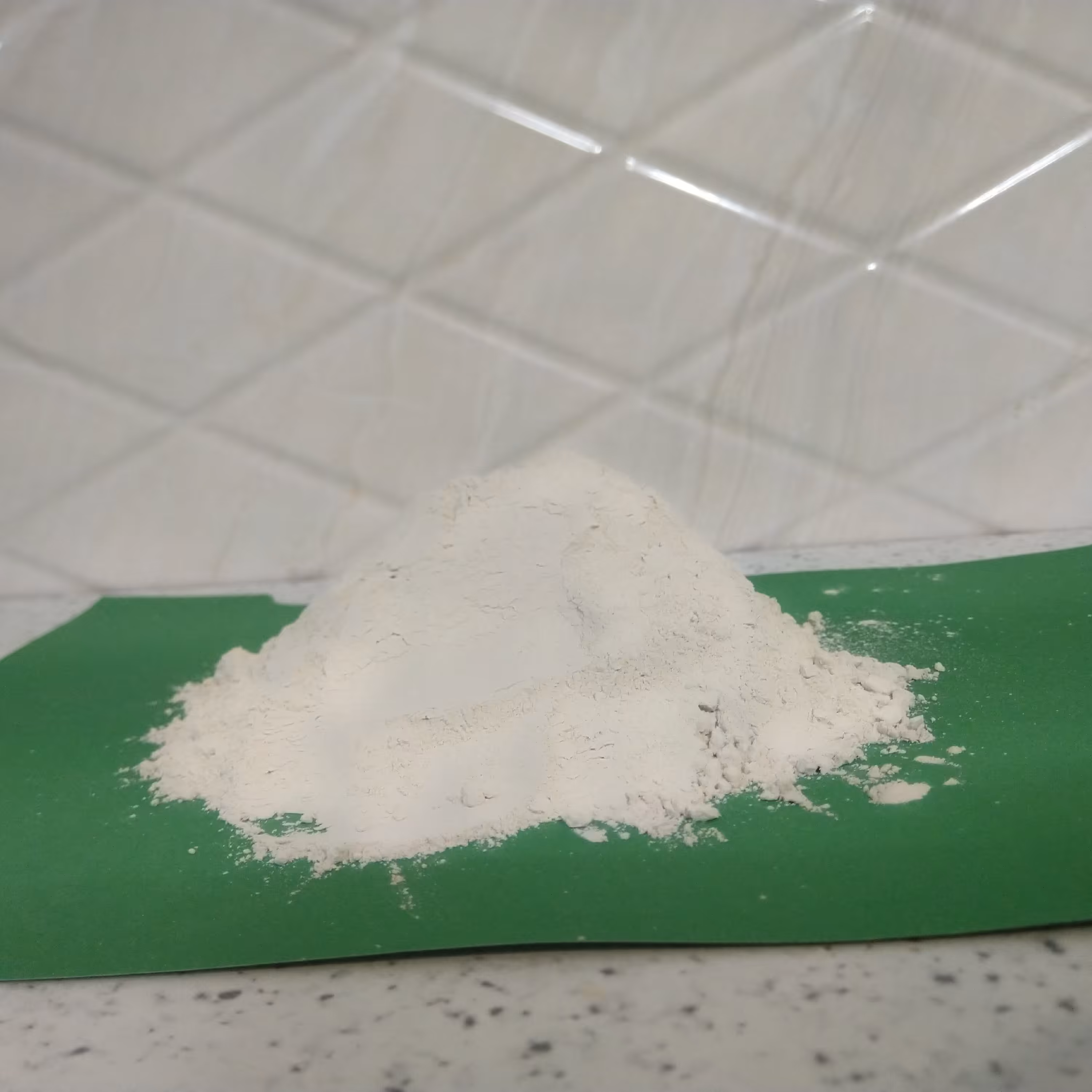 آهک میکر ونیزه(زنده) مش 200 یک کیلویی(Micronized lime)