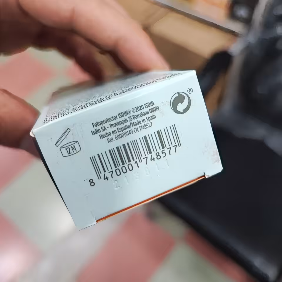 ضد آفتاب فیوژن واتر بی رنگ ایزدین