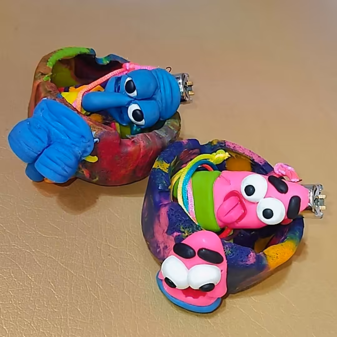 فندک  و زیر سیگاری خمیری بلک لایت