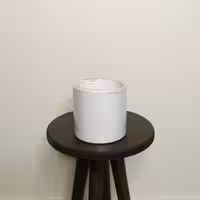 گلدان پلیمری سفید قطر 12.5 سانت 