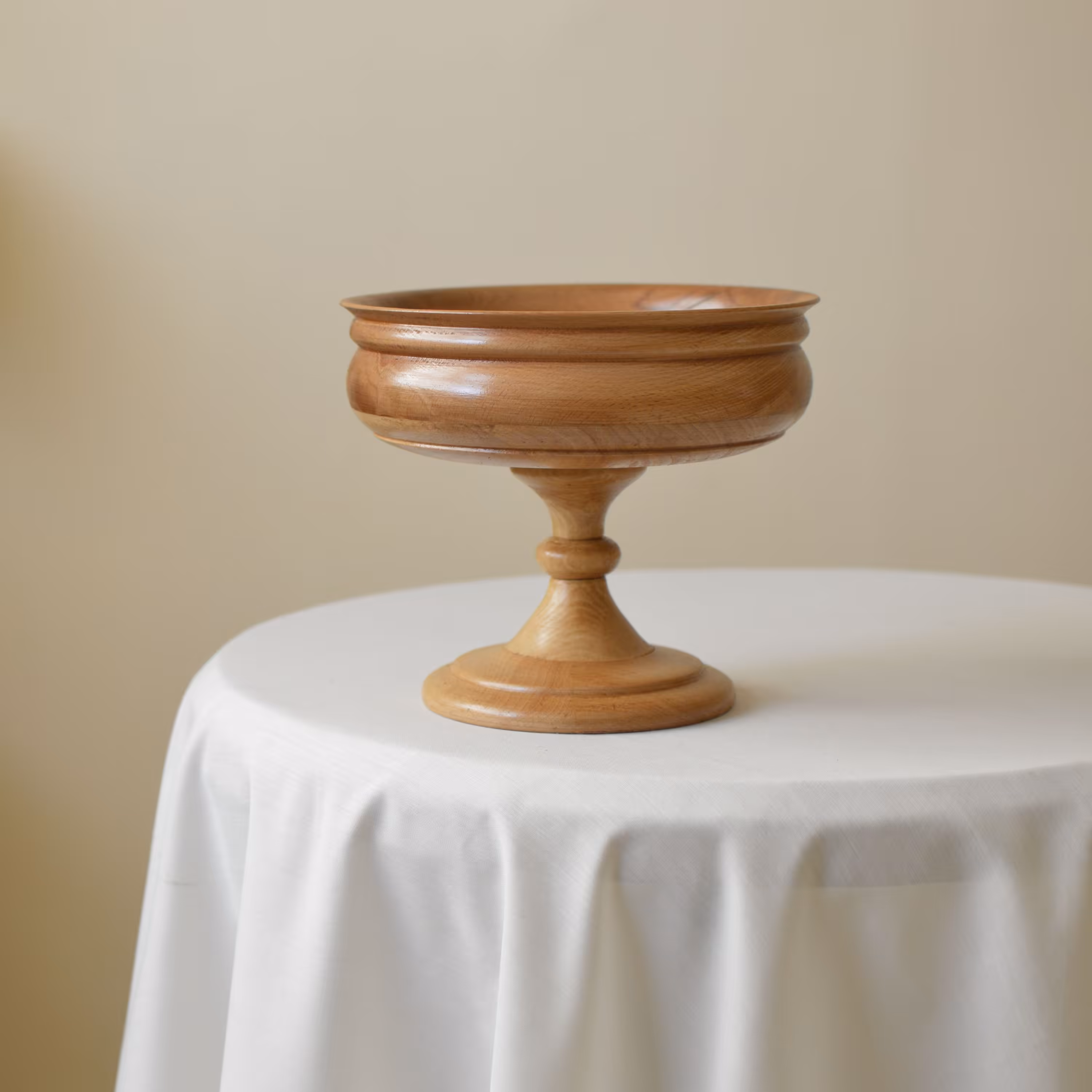 ظرف پذیرایی پایه دار چوبی  