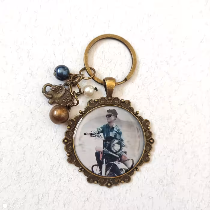 عکس دلخواه شما در گردنبند و سرکلیدی