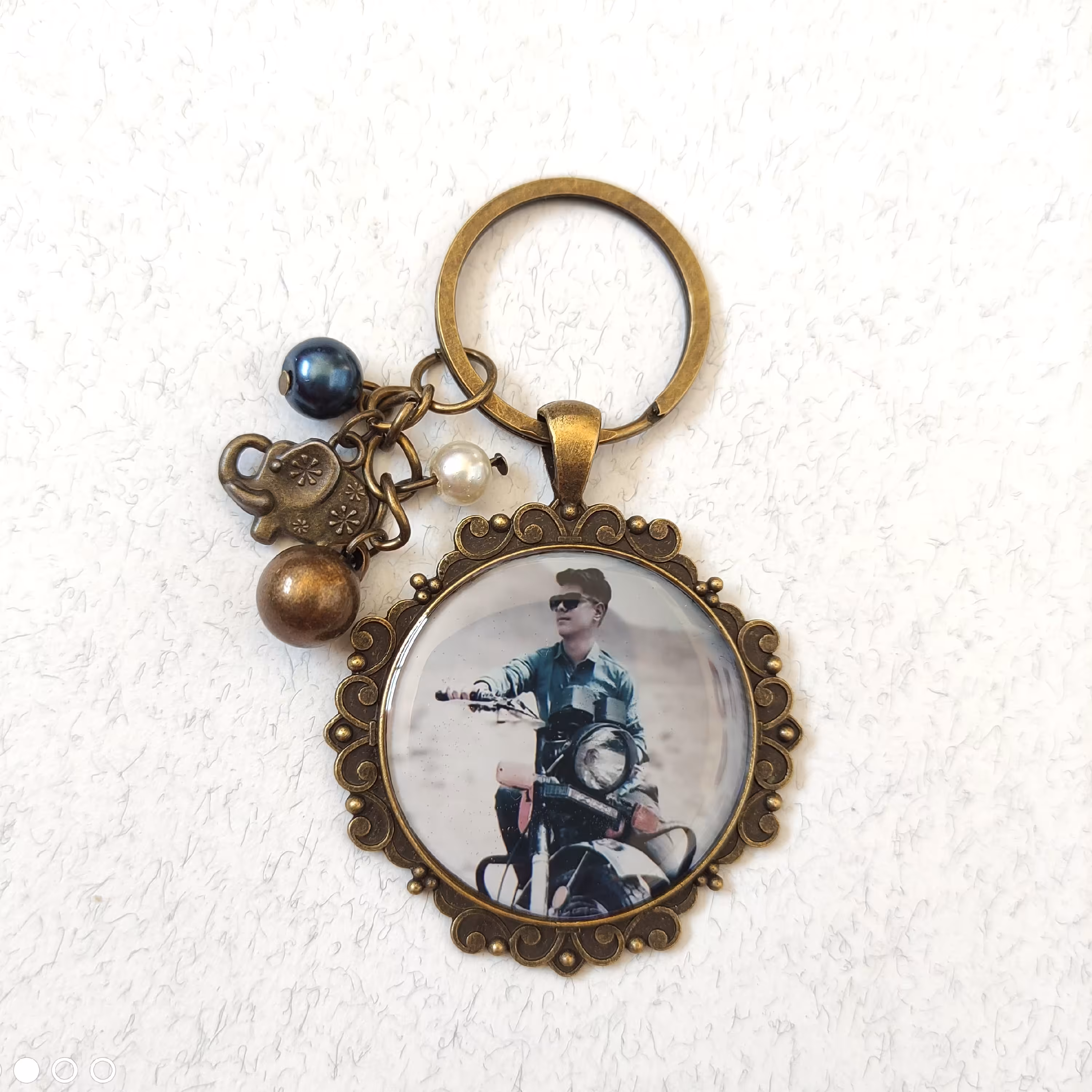 عکس دلخواه شما در گردنبند و سرکلیدی