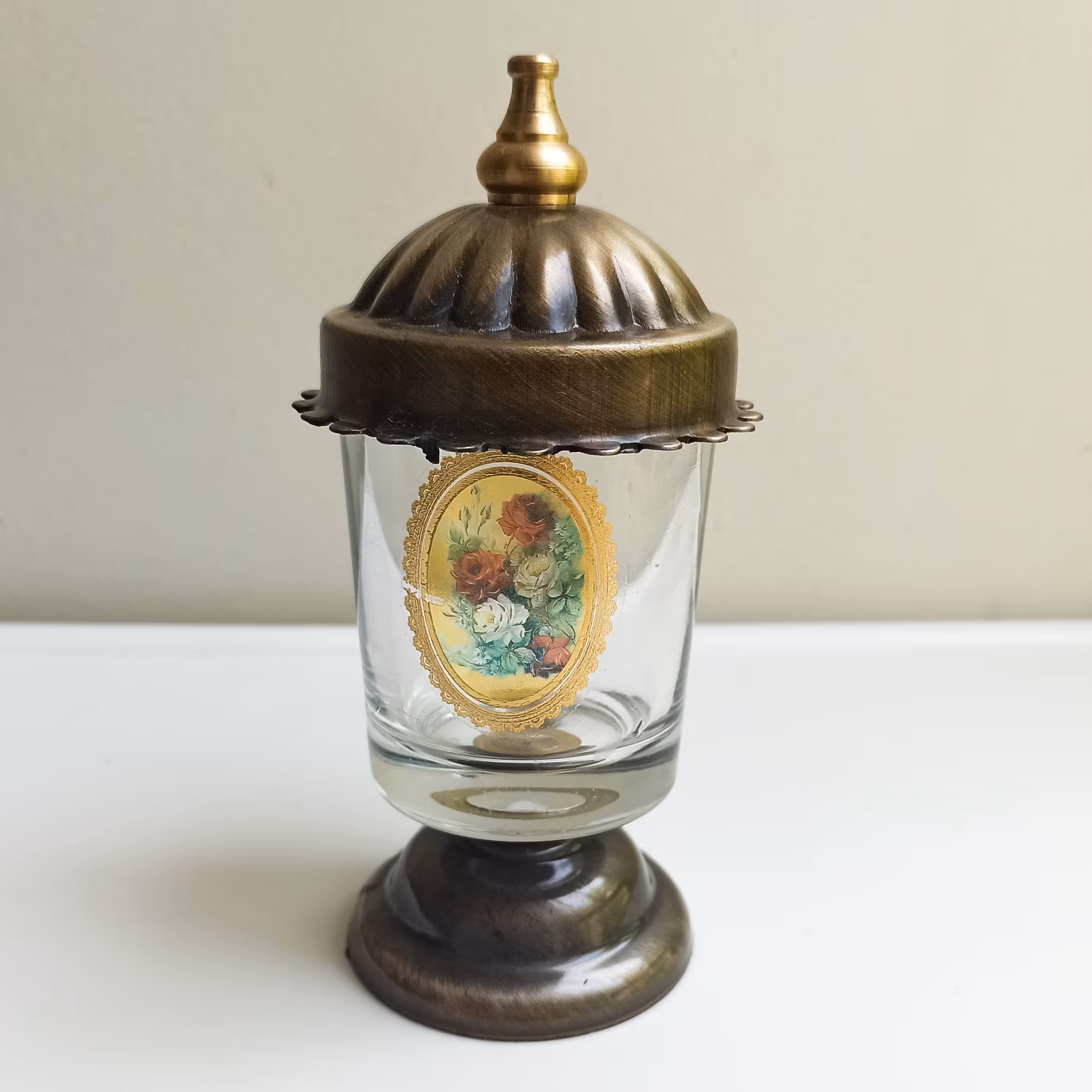 جا زعفرانی کوچک در دار