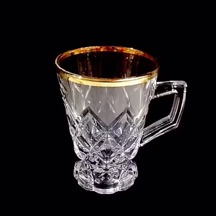 فنجان پایه دار لب طلایی 