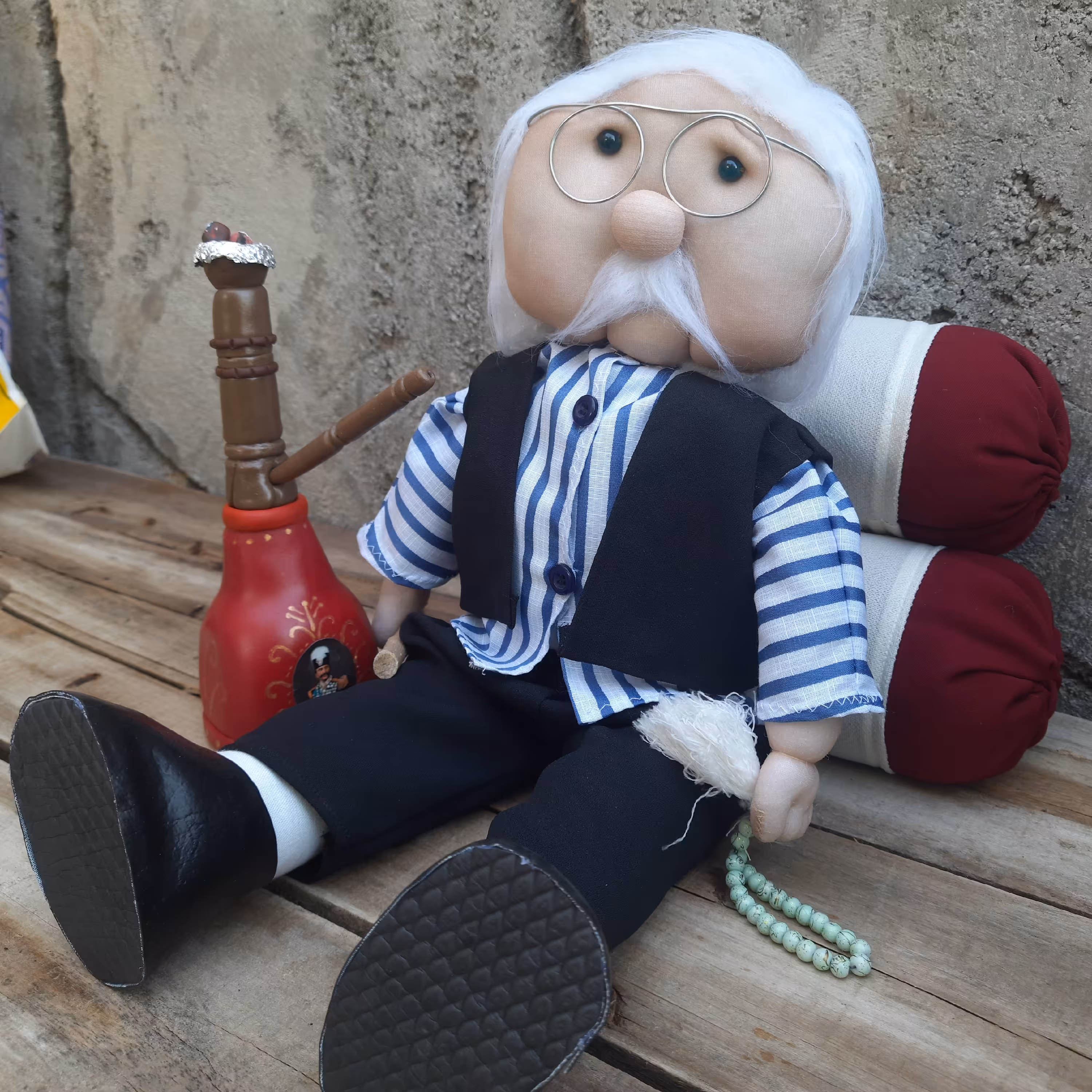 عروسک پدربزرگ.عروسک پیرمرد. دکوری سنتی دستساز 40الی 45سانتی.آقاجون.عروسک سنتی.عروسک پدر.باباجون.کادو بازنشستگی.هدیه بازن
