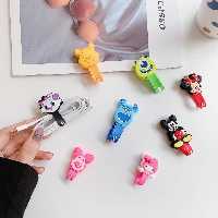 جمع کننده و نگهدارنده کابل شارژ در طرح های مختلف