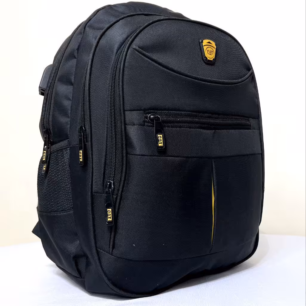 کوله مدرسه ای  کت
 5 زیپ 
کیفیت بسیار بالا 
جنس کجرا خارجی 
