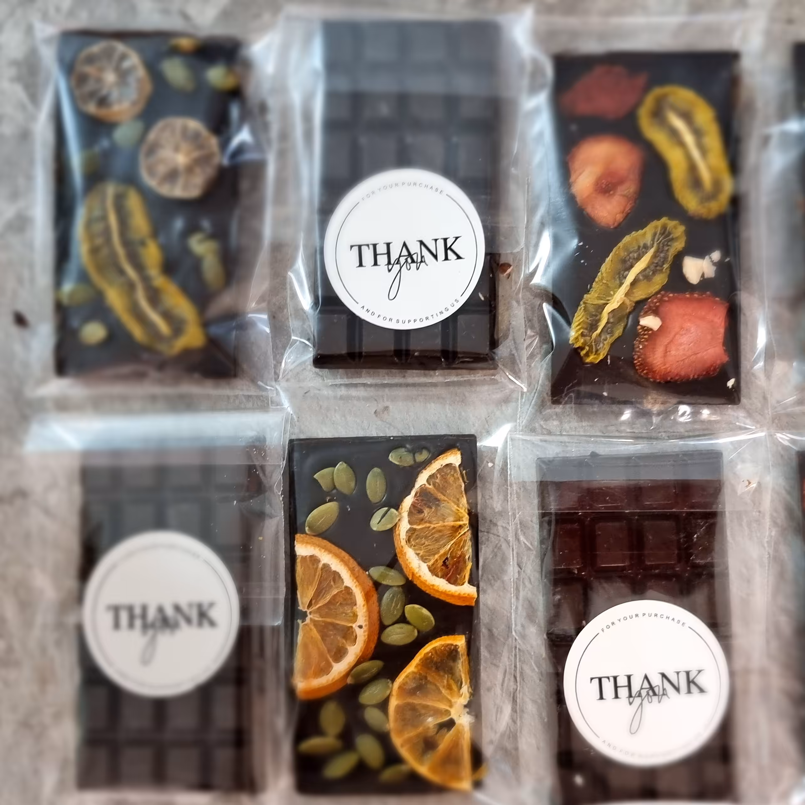 شکلات تلخ تخته ای بلژیکی طراحی شده با میوه خشک- 55 گرمی