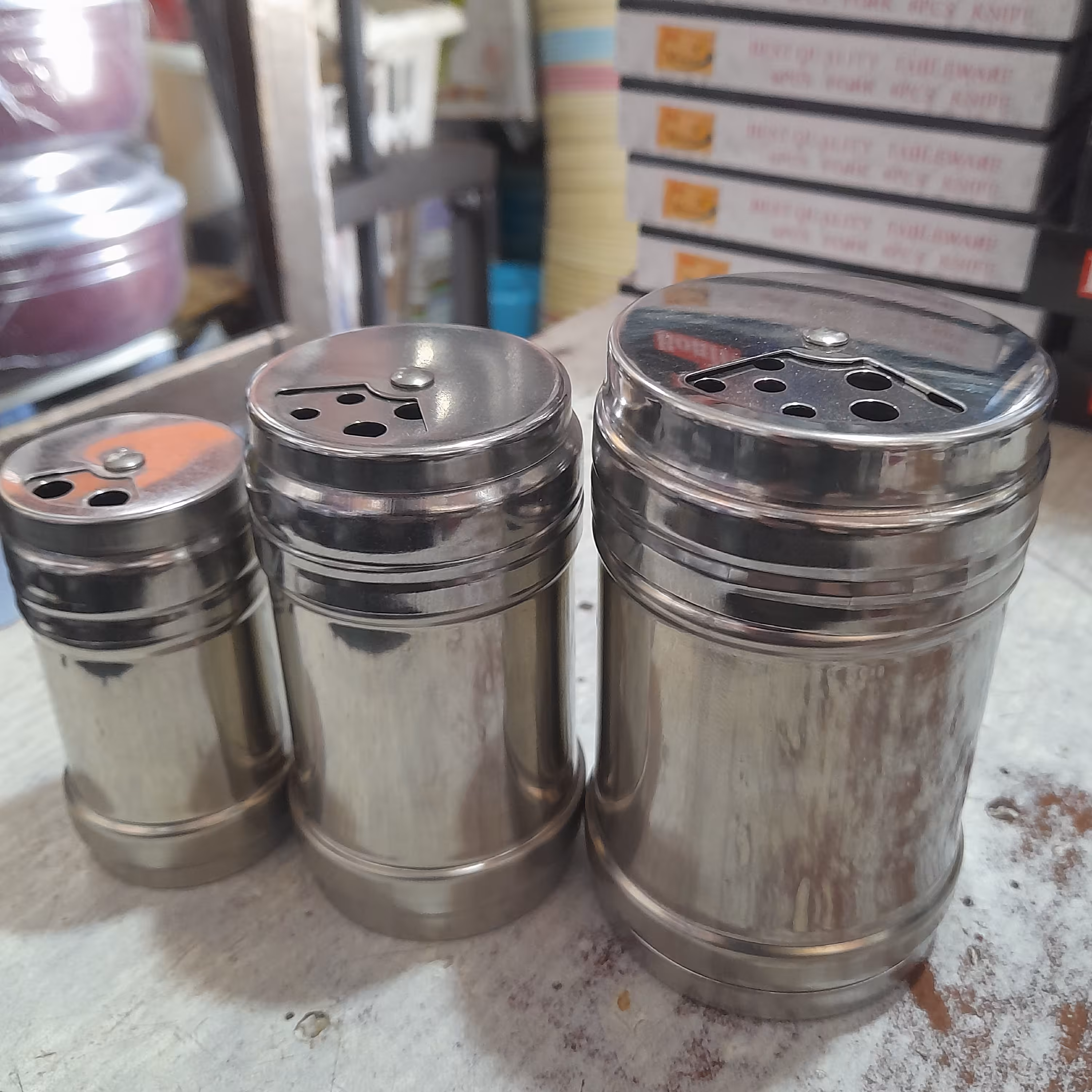 جا سماق. نمک.فلفل پاش استیل درب چرخشی اندازه کن