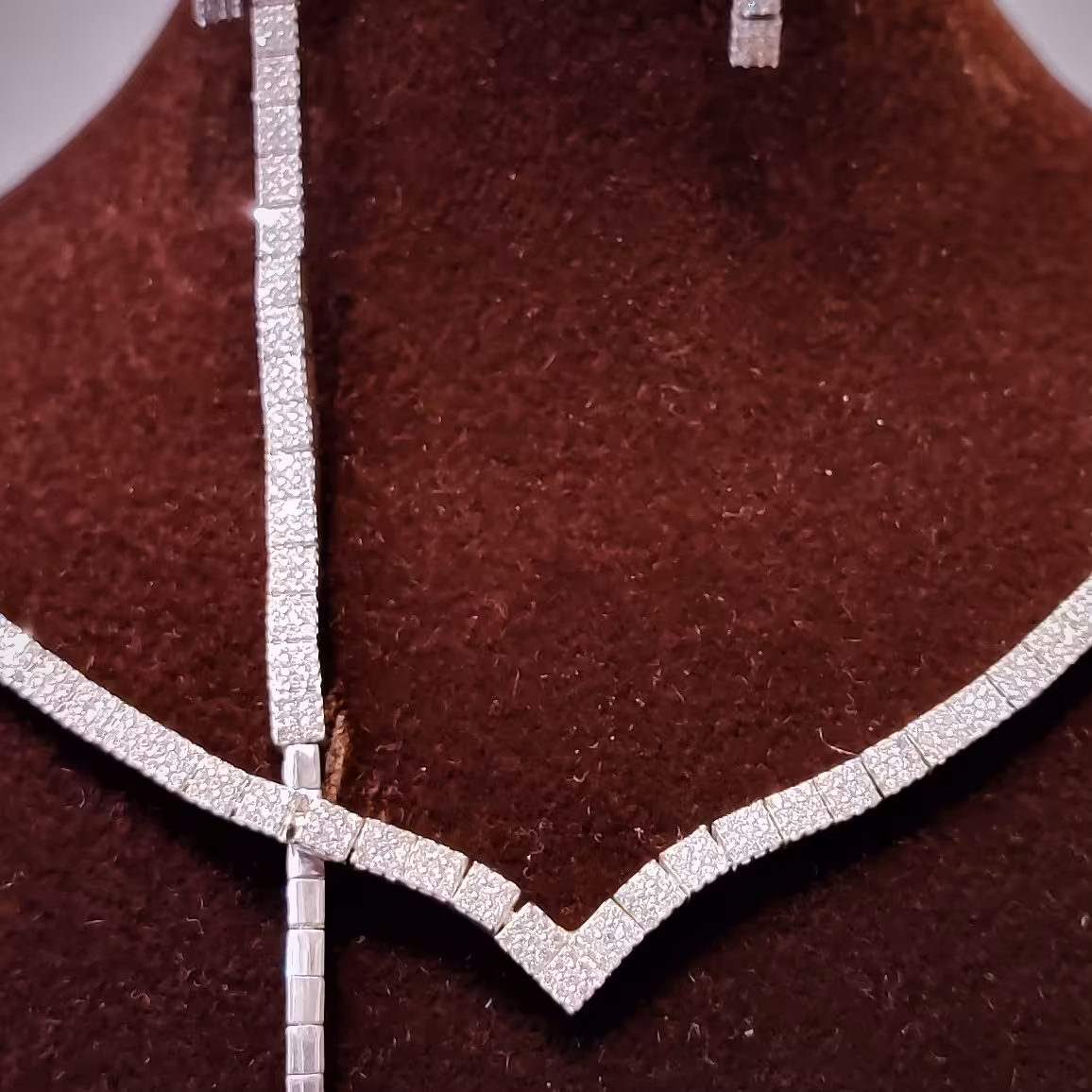 سرویس کامل جواهری نقره 925 عیار  طرح طلا سفید کد 632