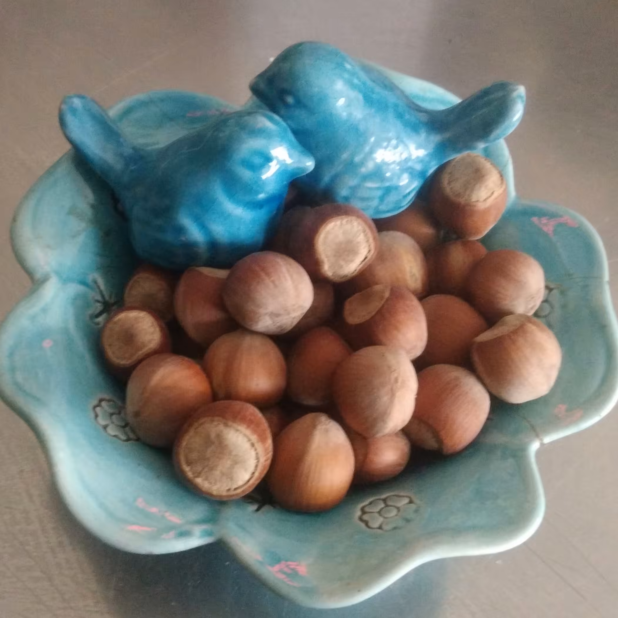 فندق خام تازه دهاتی کالا مغز پر و چرب 500 گرمی