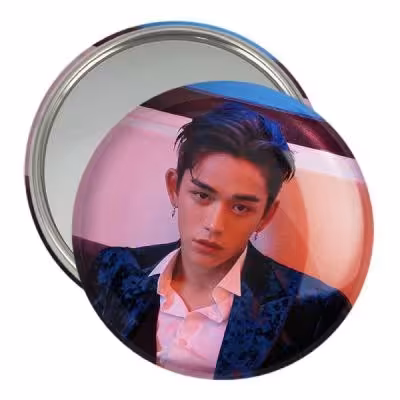 آینه جیبی خندالو مدل لوکاس گروه ان سی تی NCT کد 21836