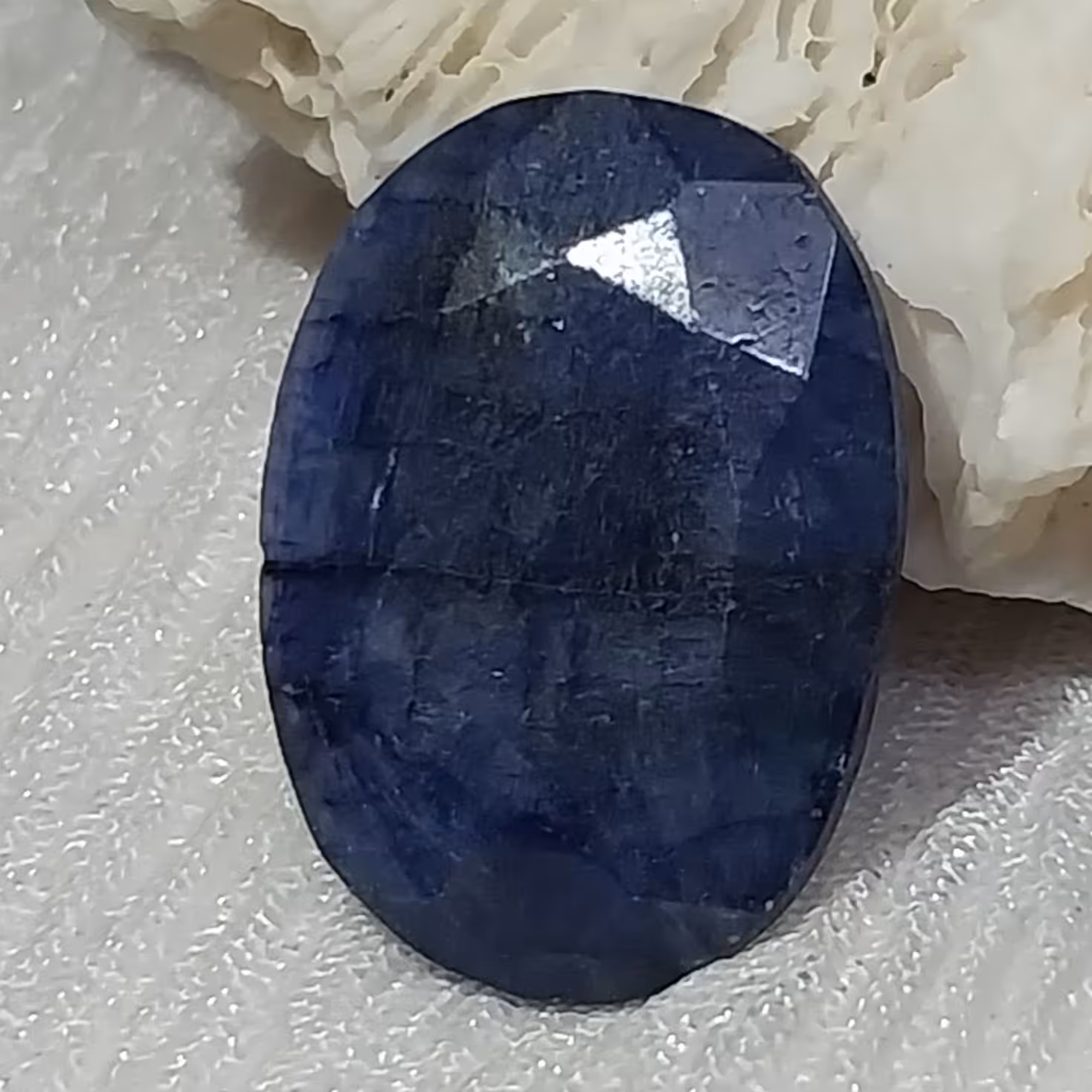 نگین درشت یاقوت کبود طبیعی و ناب