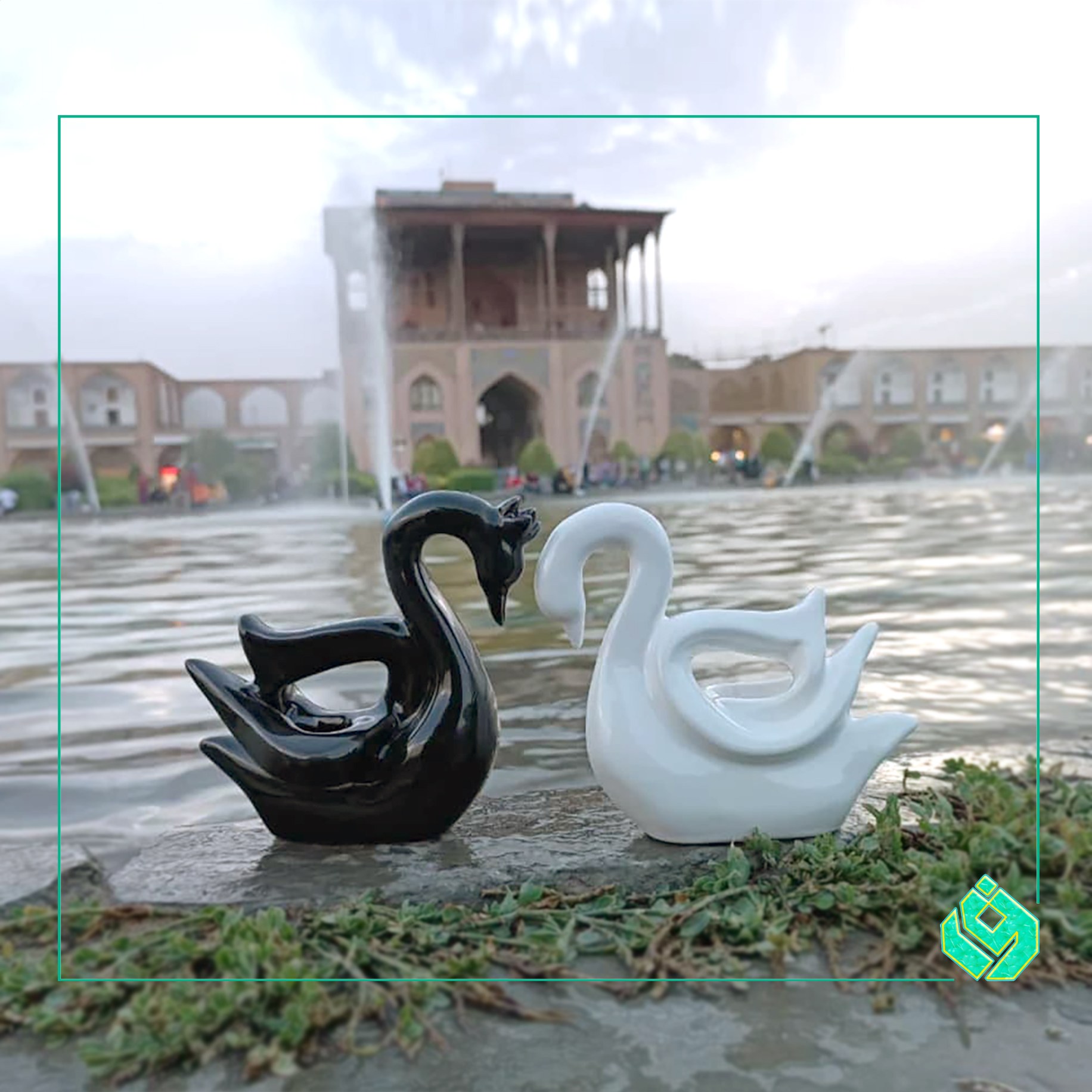 مجسمه قو سرامیکی