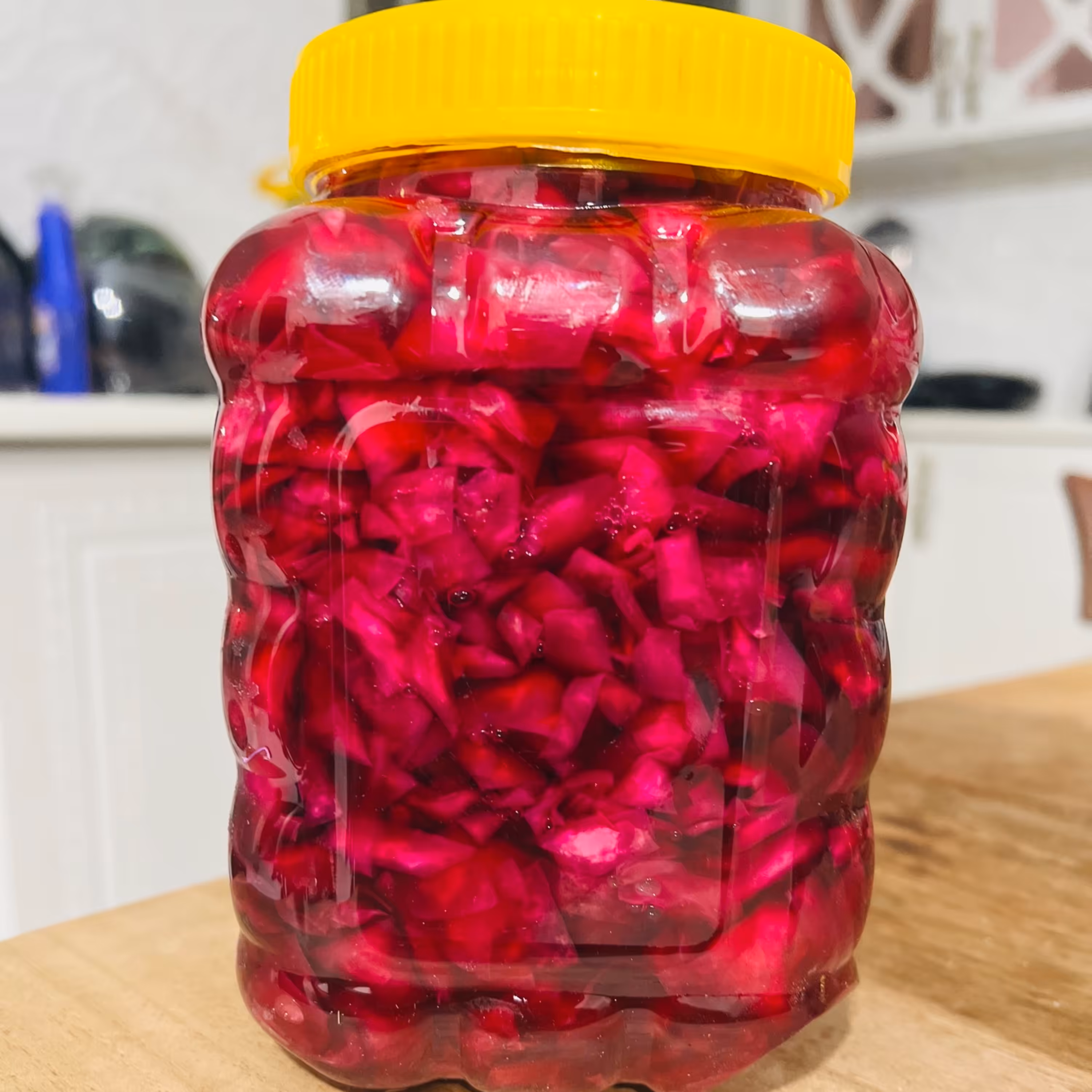 ترشی کلم قرمز در بسته یک و نیم کیلوگرمی 