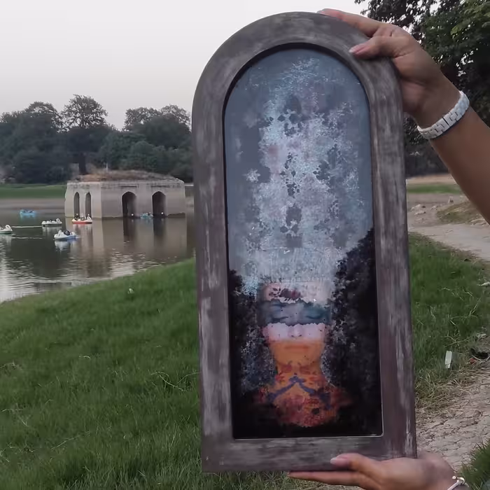 آینه کهنه کاری شده (تبدیل شیشه به اینه)با قاب ام دی اف گنبدی ساده پتینه شده به سبک رستیک