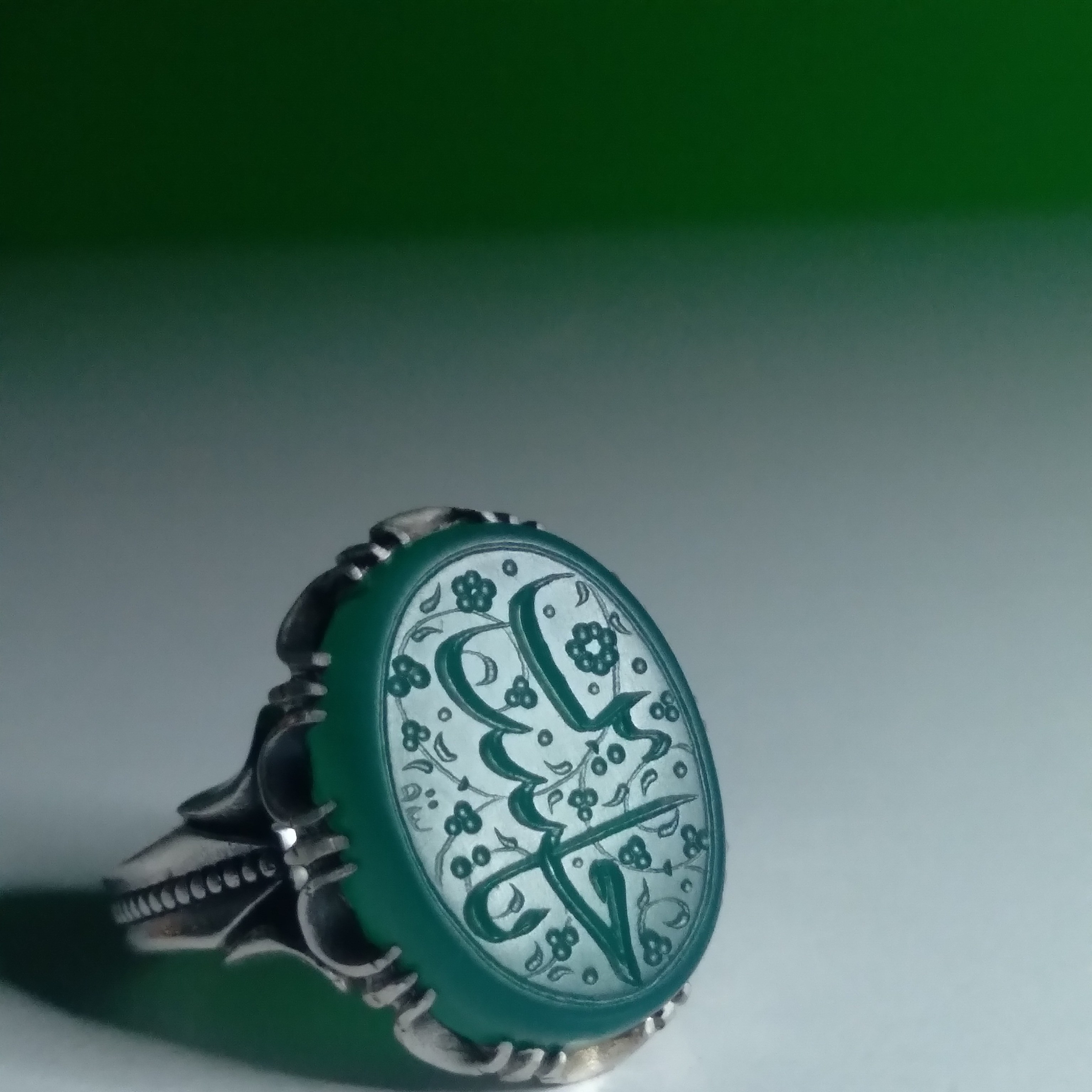 انگشتر نقره عقیق سبز با حکاکی (یا حسین)