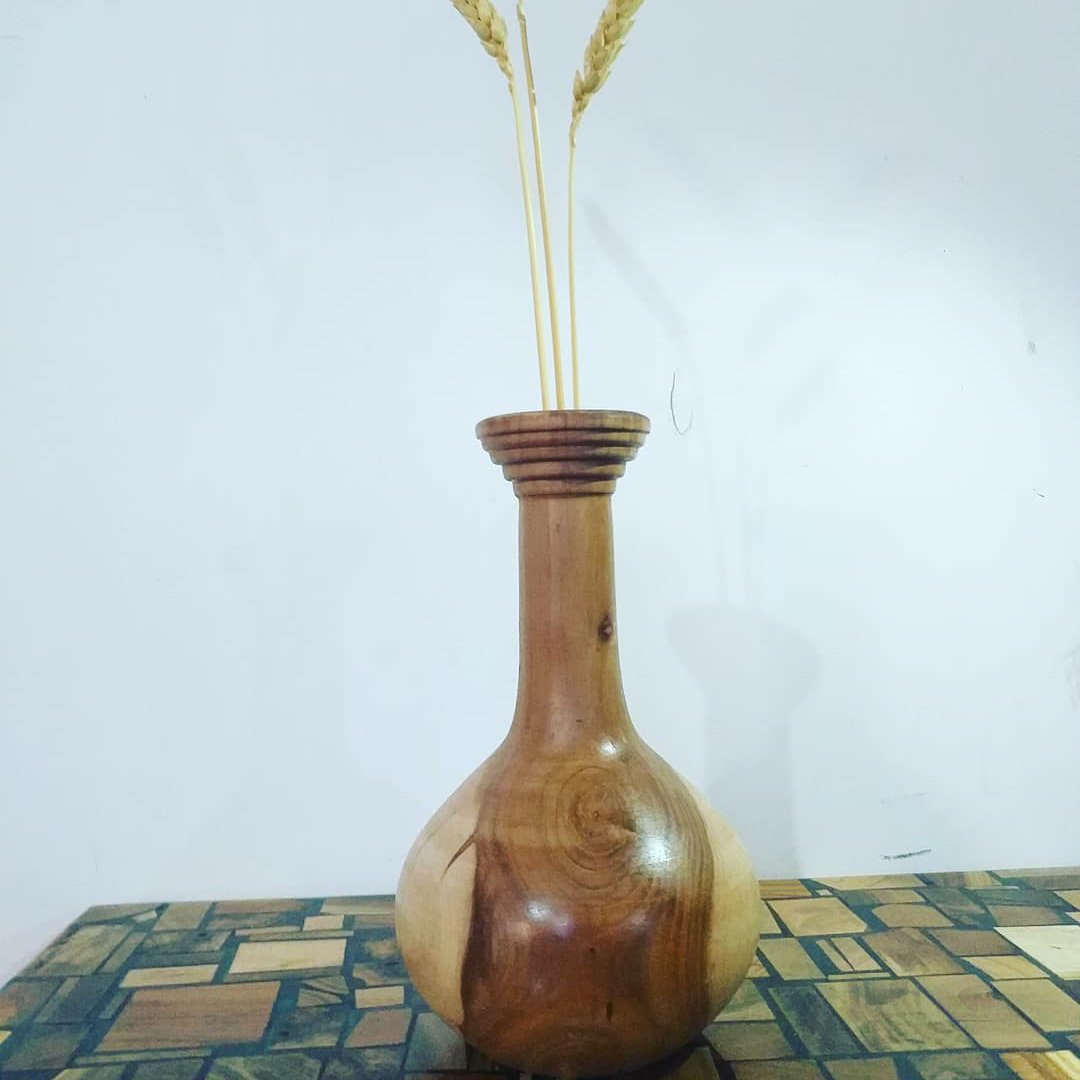 گلدان رومیزی با چوب سیب قرمز دو رنگ با کیفیت عالی