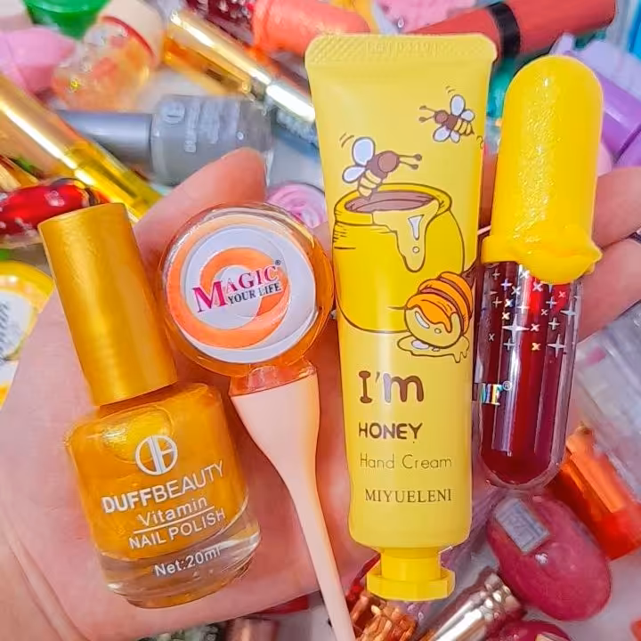 پک آرایشی رنگی رنگی قیمت مناسب هدیه شب یلدا