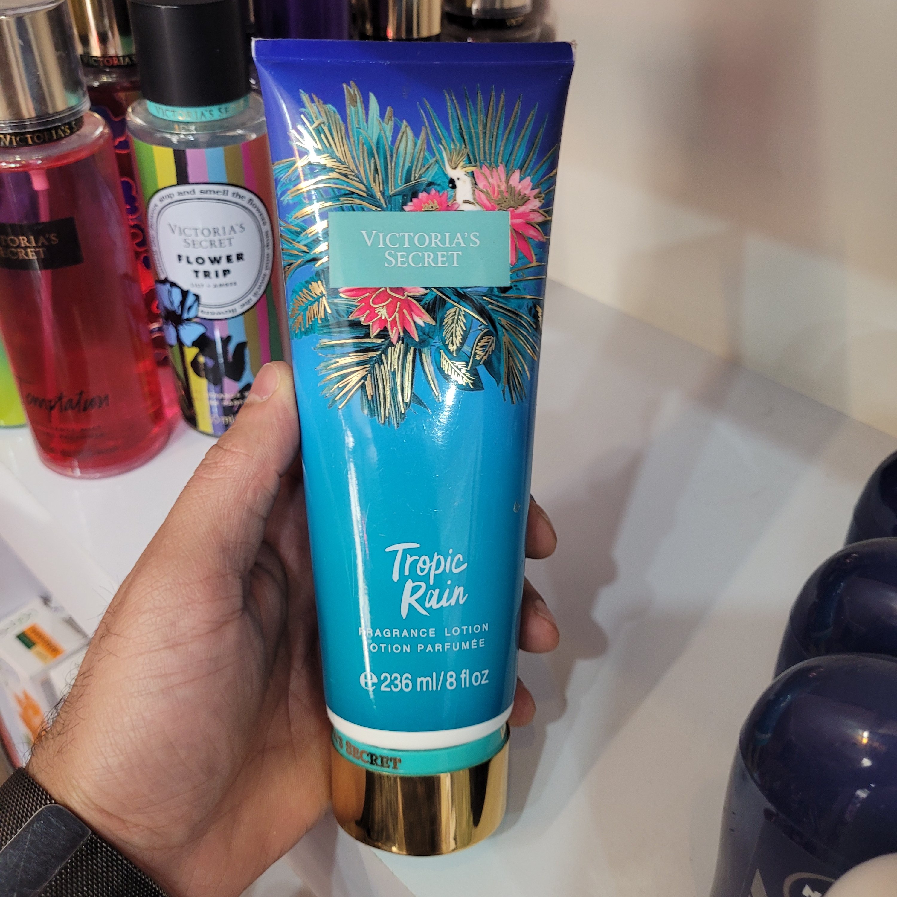 لوسیون مرطوب کنند بدن 236 میل مدل Tropic Rain