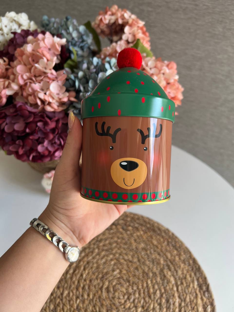 قوطی فلزی فانتزی استوانه طرح کریسمسی گوزن کد 4260